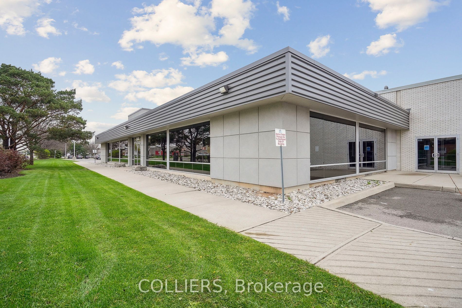 3230 Mainway N/a 2-3 Property Photo 3