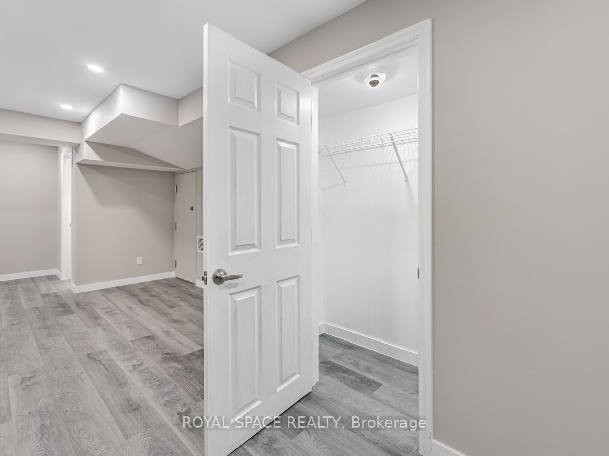 121 Whitwell Drive Property Photo 13