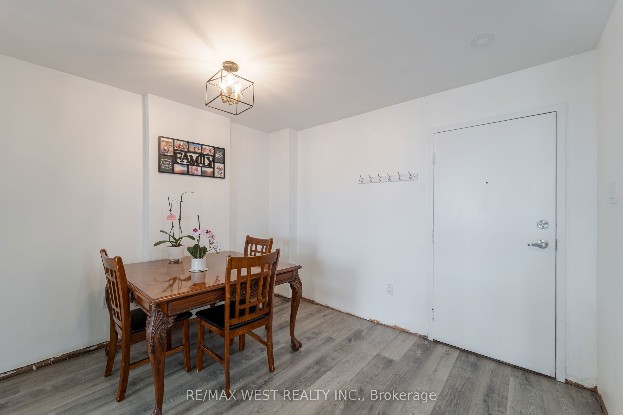 1615 Bloor Street 1001 Property Photo 5