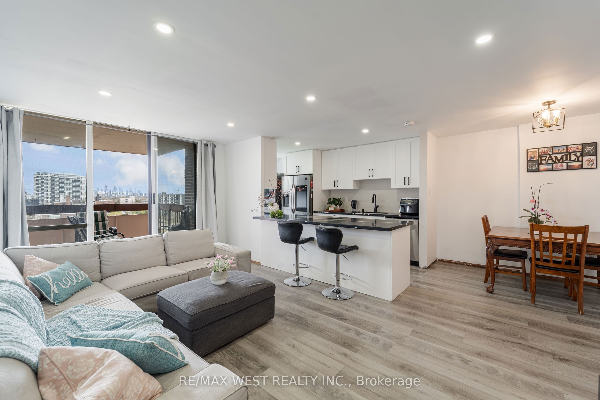 1615 Bloor Street 1001 Property Photo 15