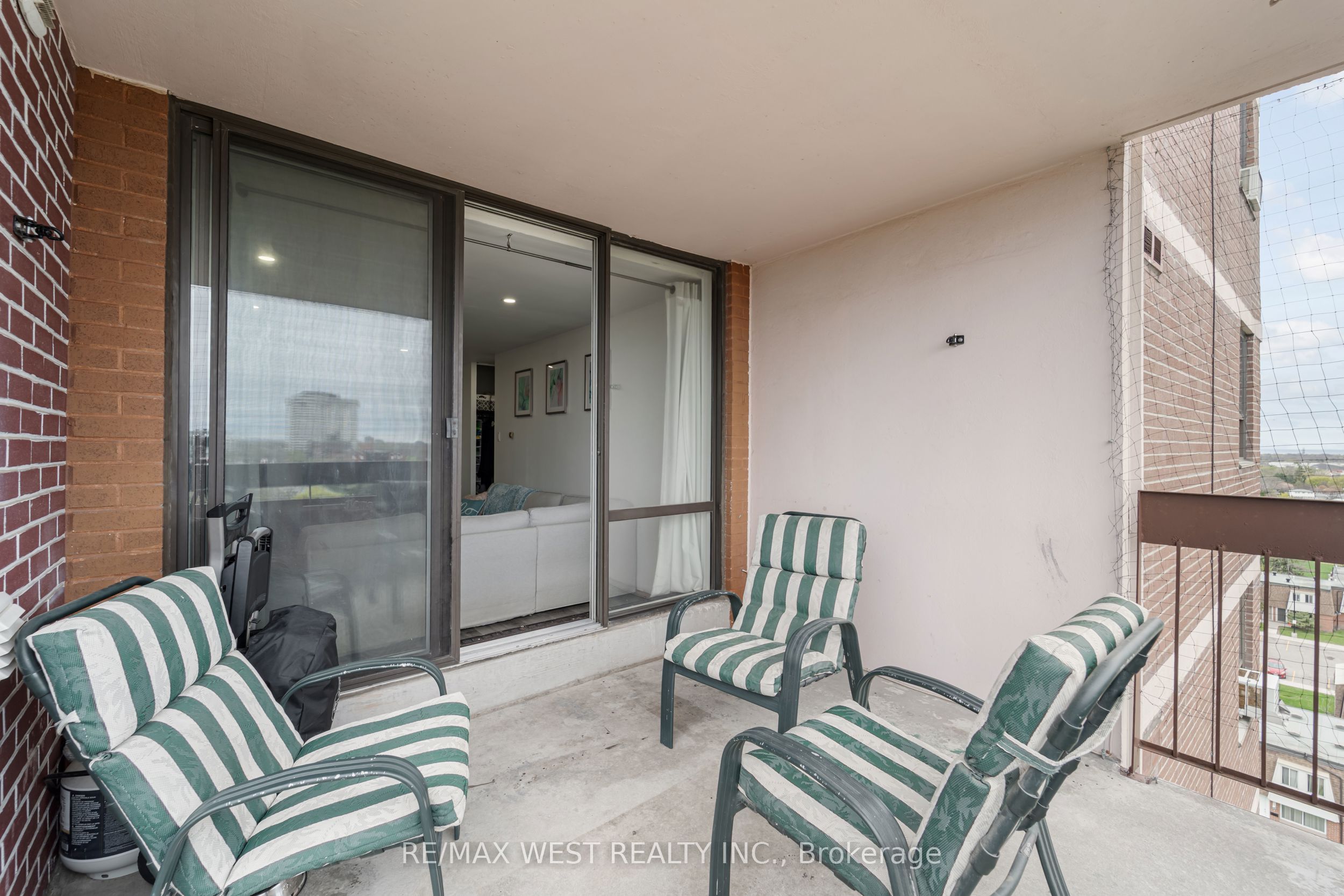 1615 Bloor Street 1001 Property Photo 20
