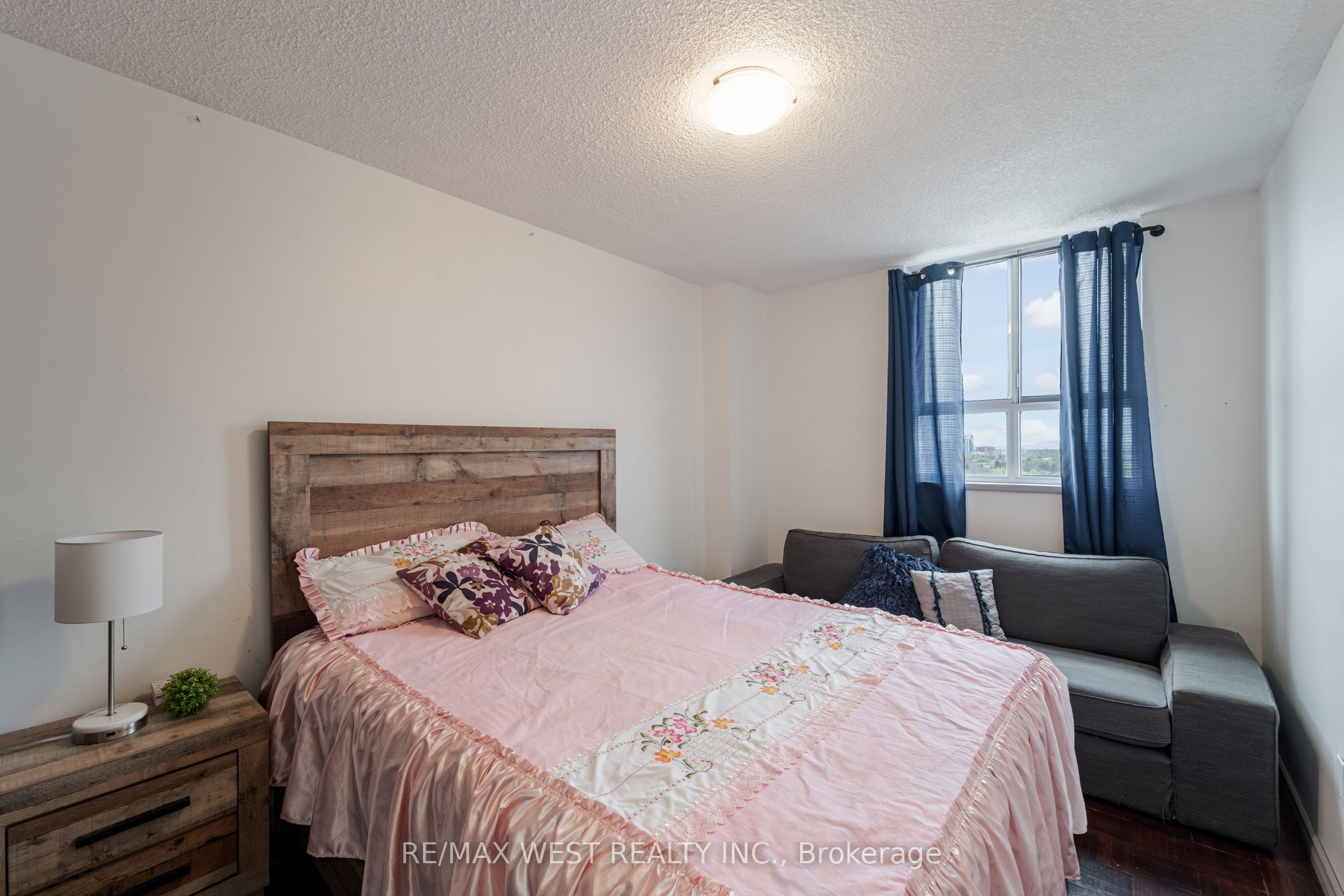 1615 Bloor Street 1001 Property Photo 26