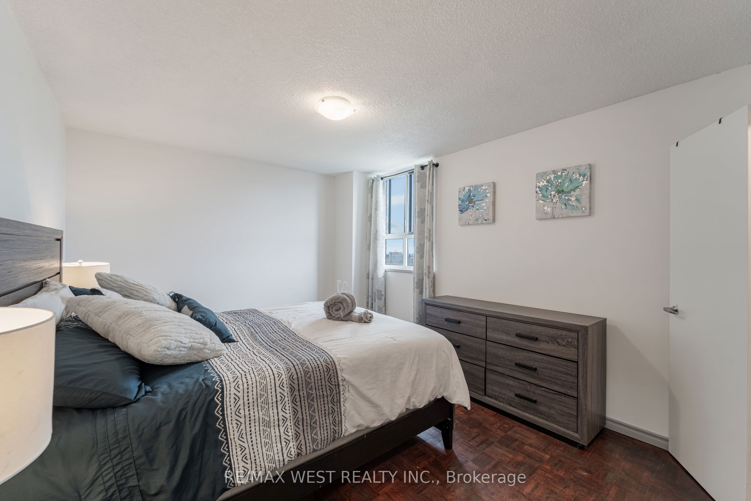1615 Bloor Street 1001 Property Photo 30