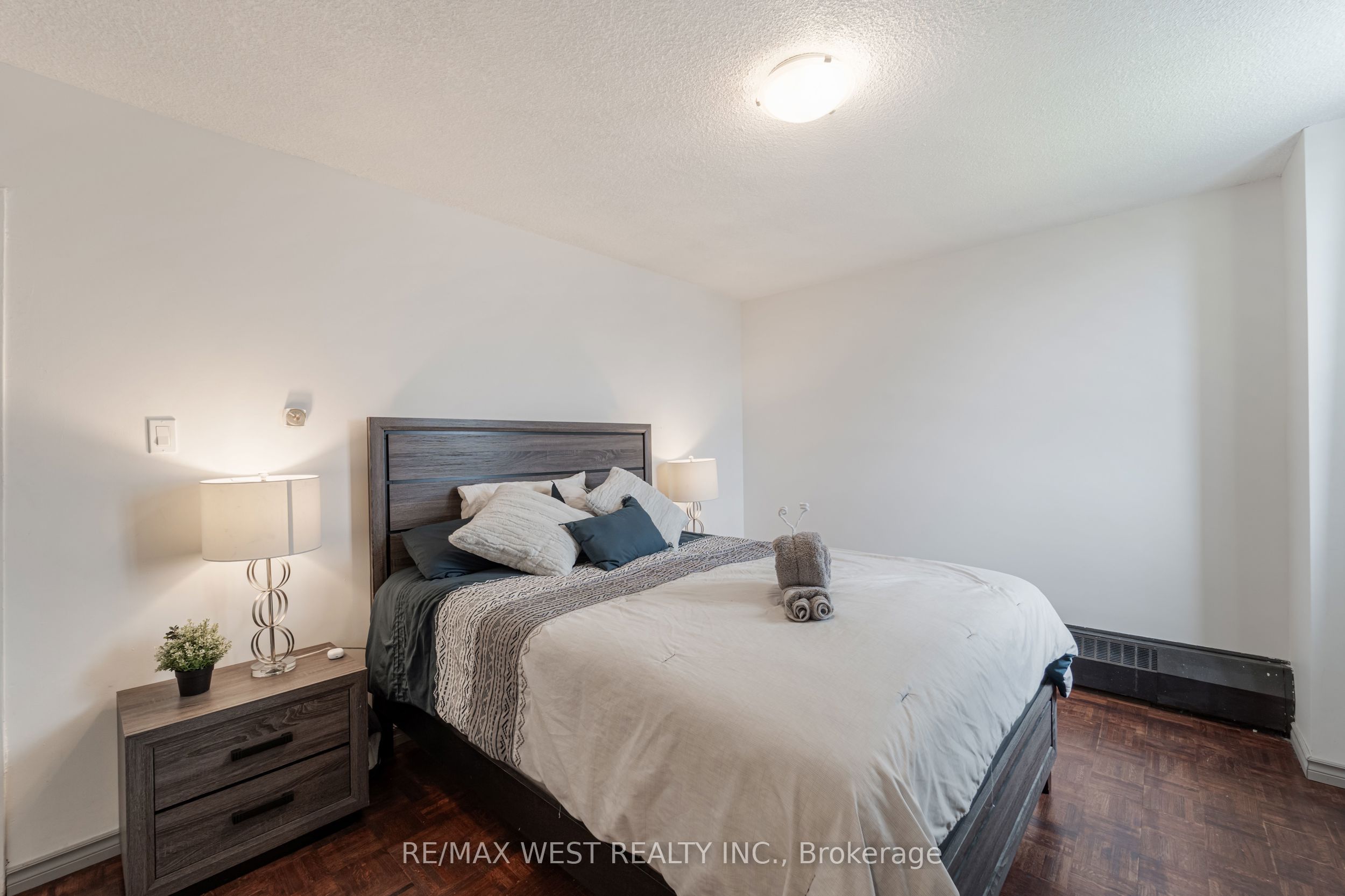 1615 Bloor Street 1001 Property Photo 31