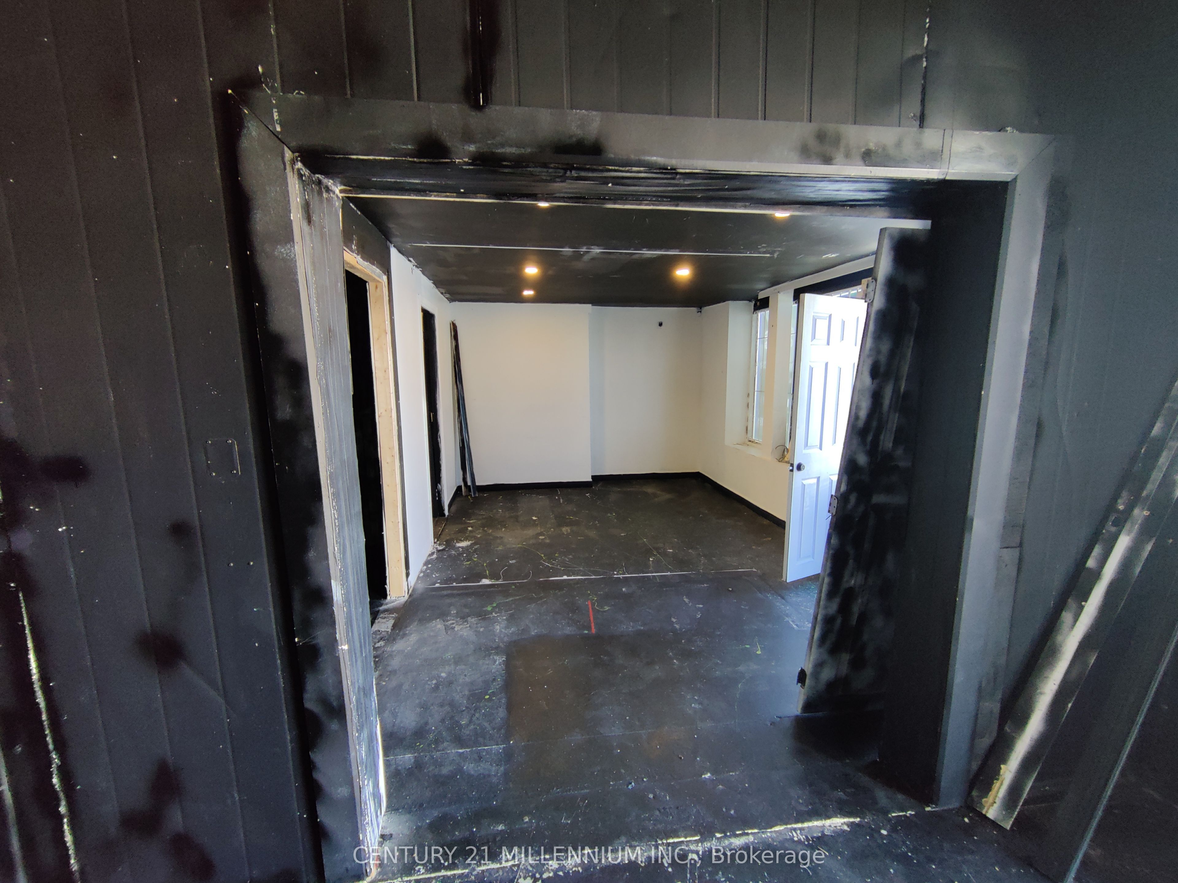 #13 - 1 Steinway Boulevard Property Photo 4