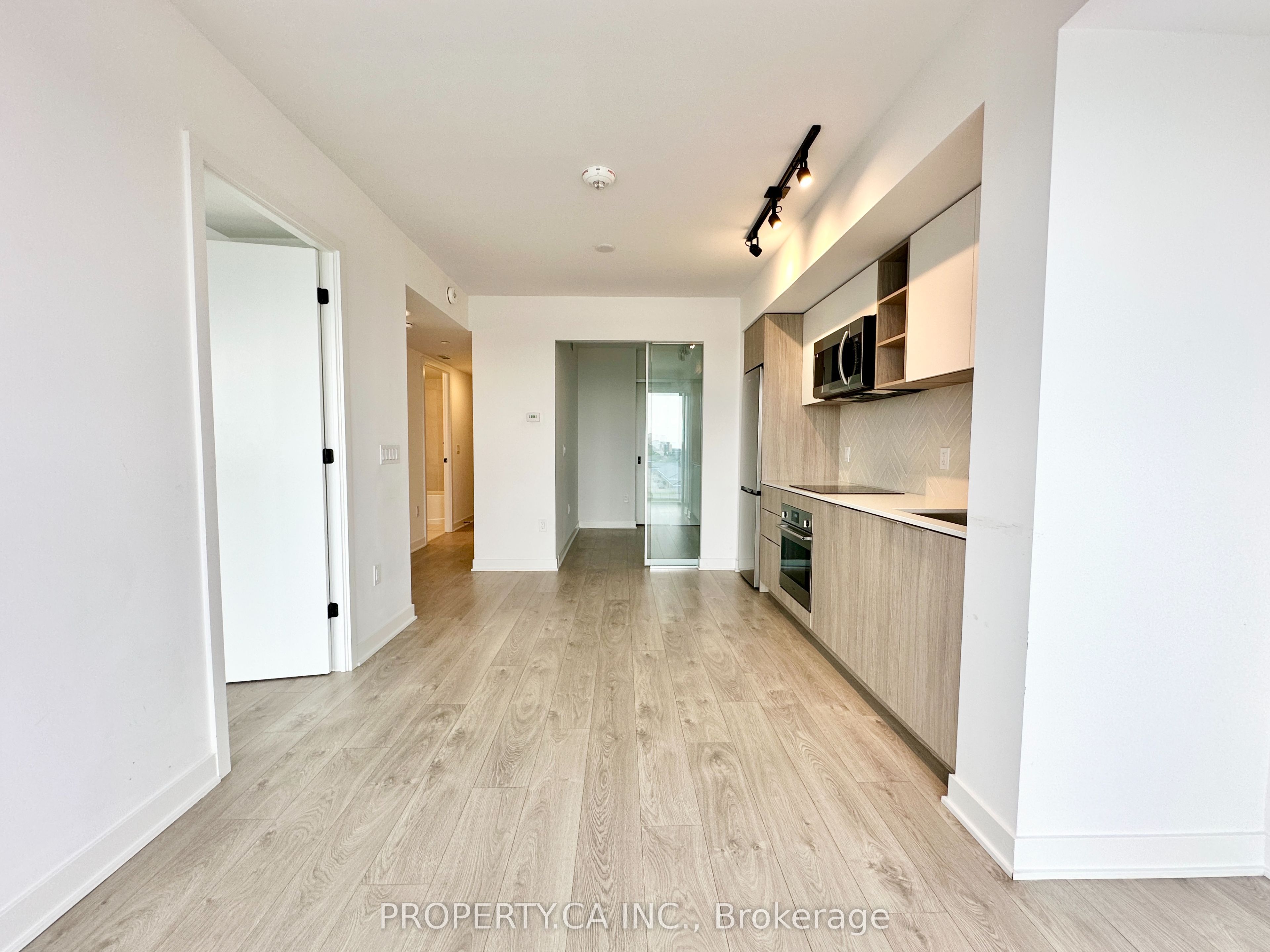 #428 - 36 Zorra Street Property Photo 5
