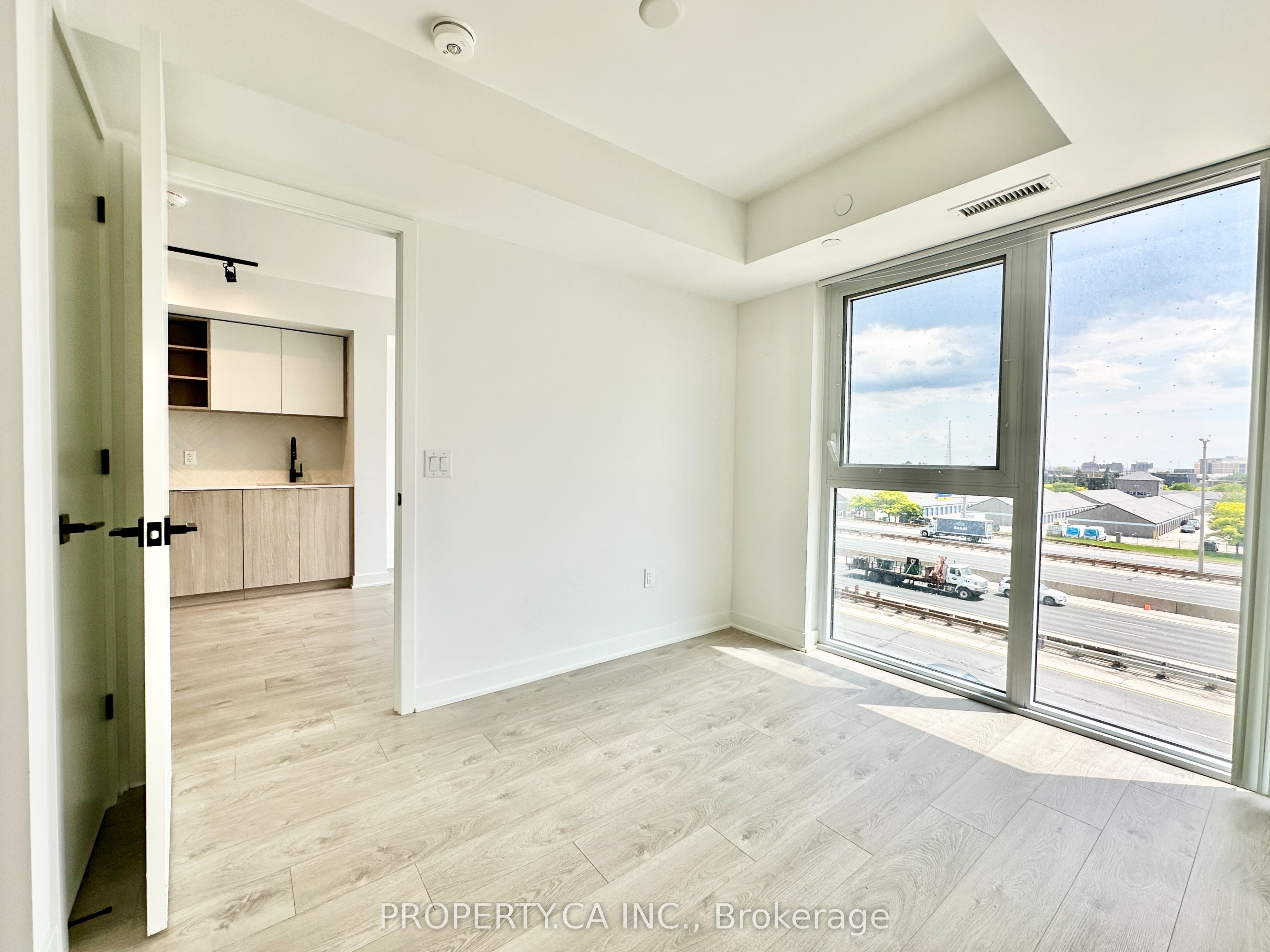 #428 - 36 Zorra Street Property Photo 9