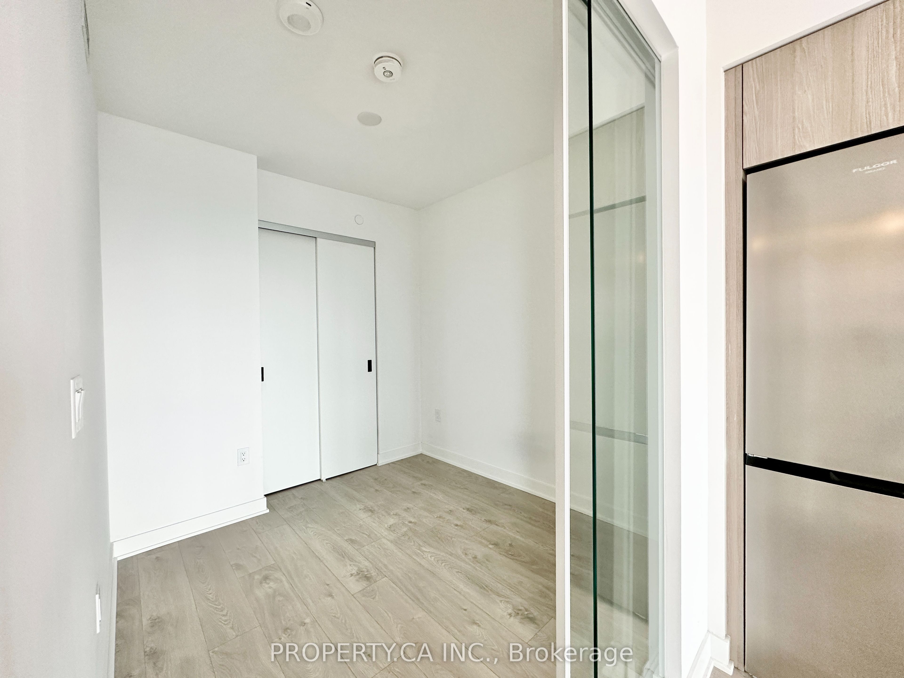 #428 - 36 Zorra Street Property Photo 12