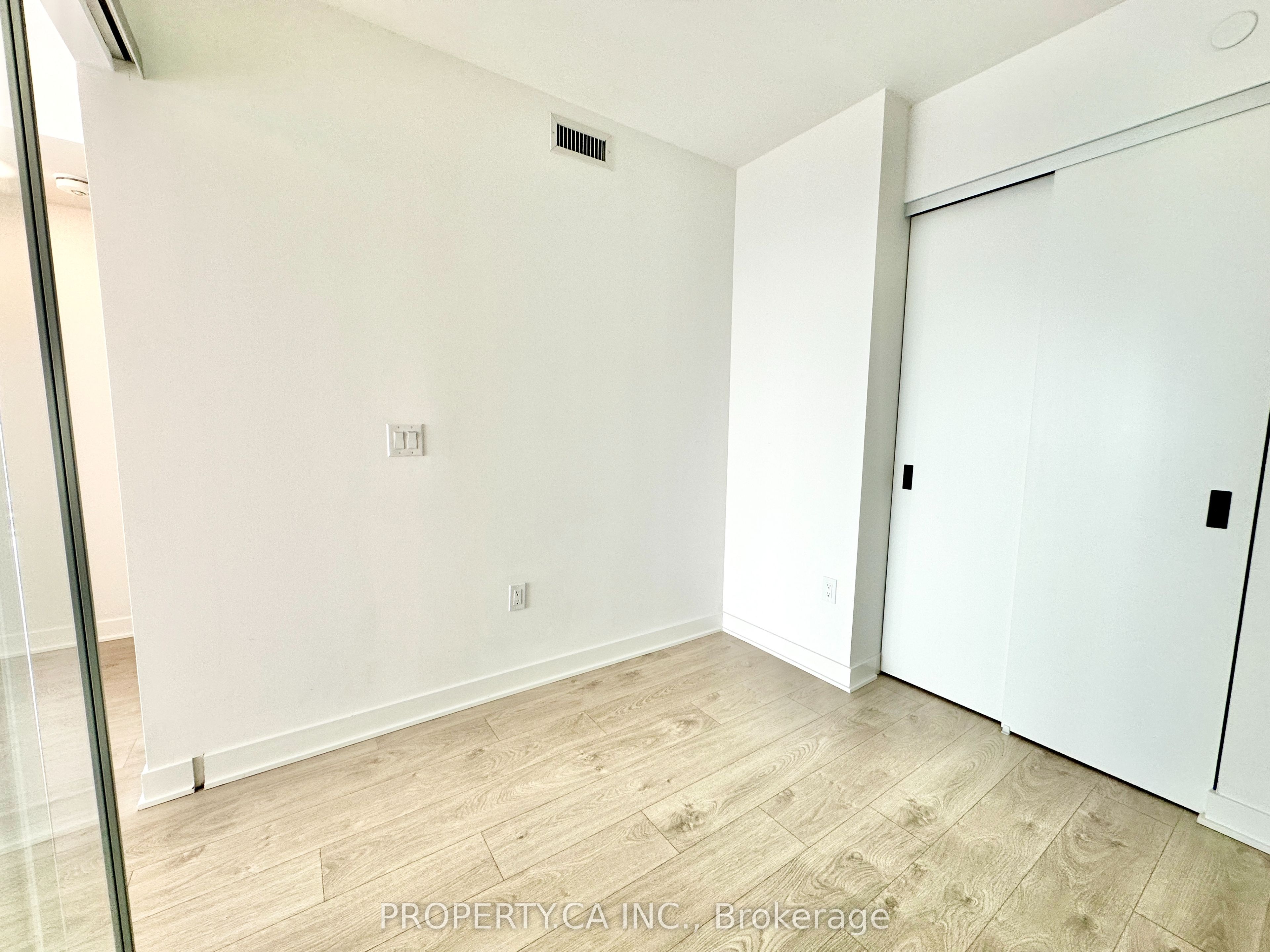 #428 - 36 Zorra Street Property Photo 13