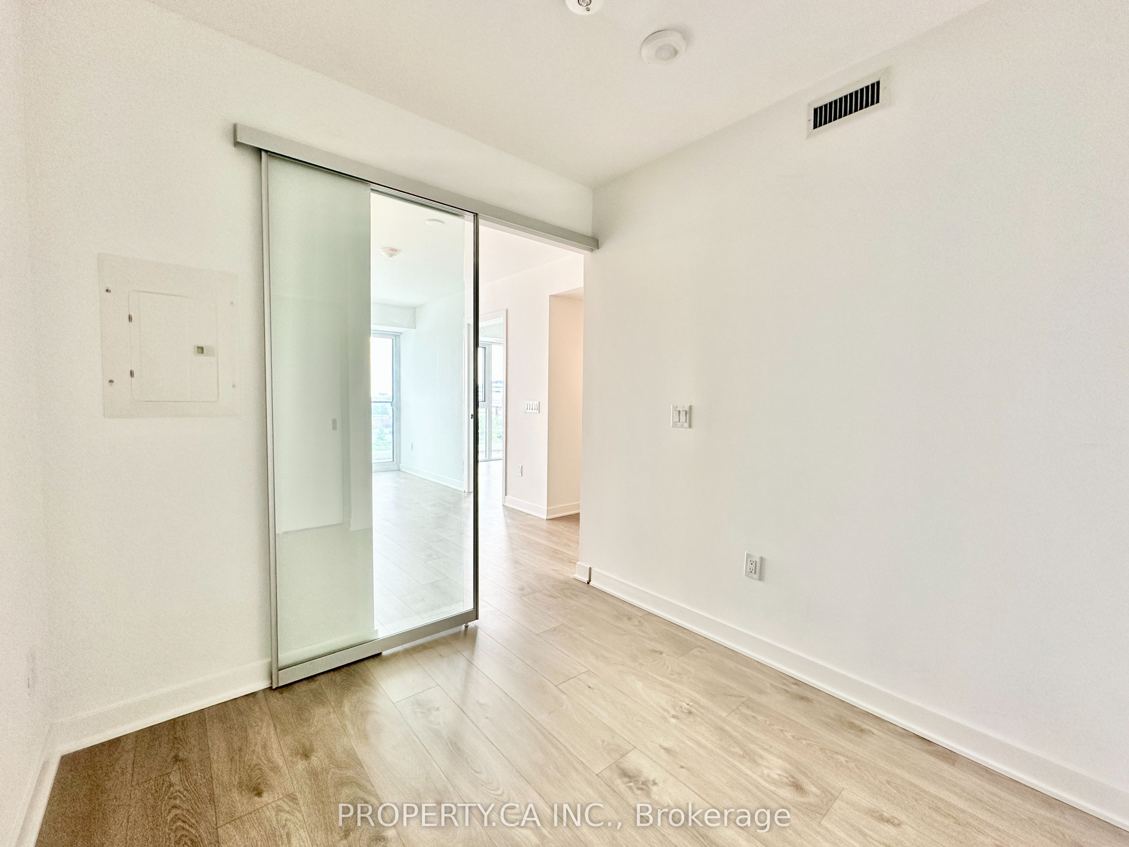 #428 - 36 Zorra Street Property Photo 14