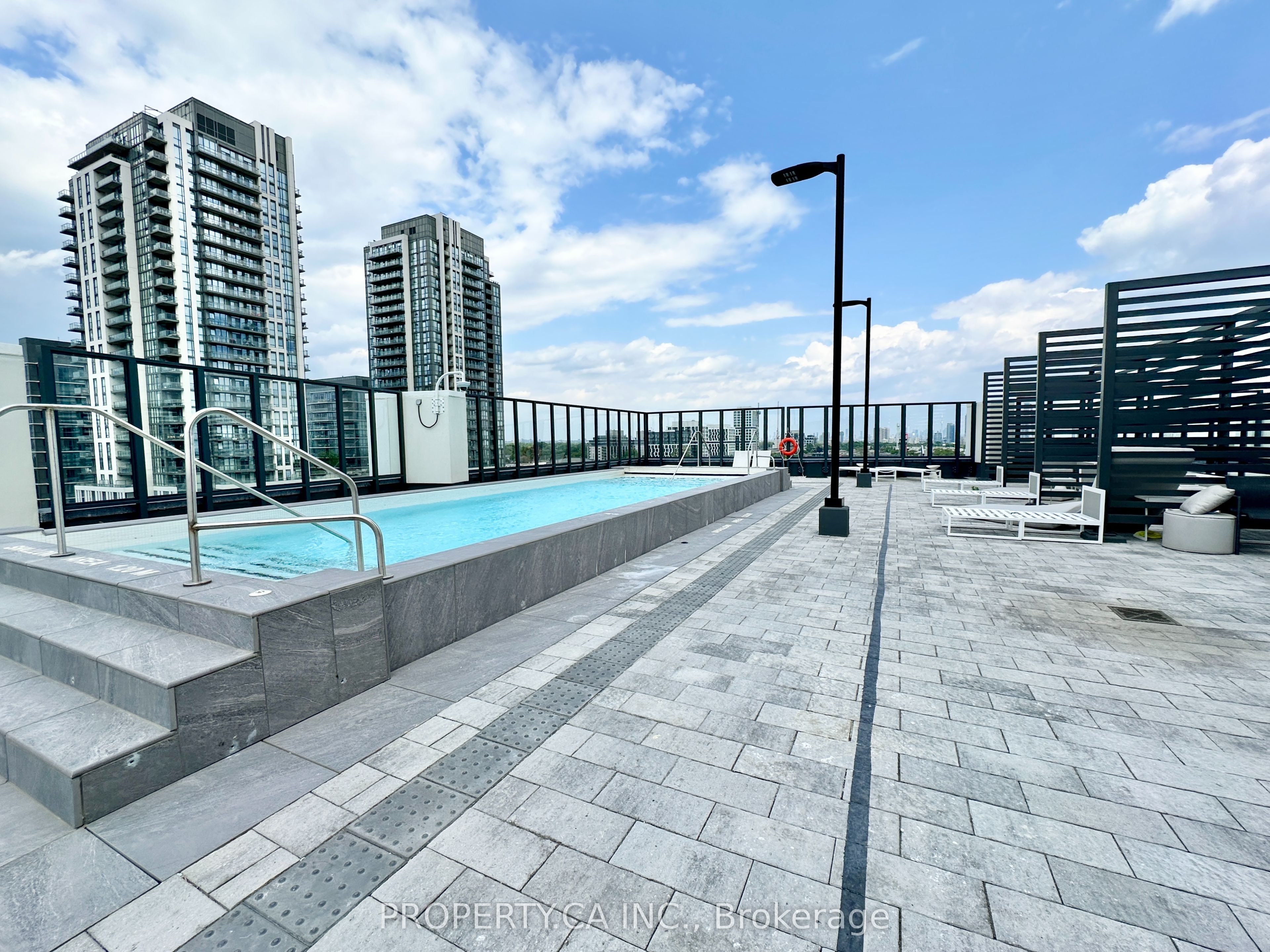 #428 - 36 Zorra Street Property Photo 21