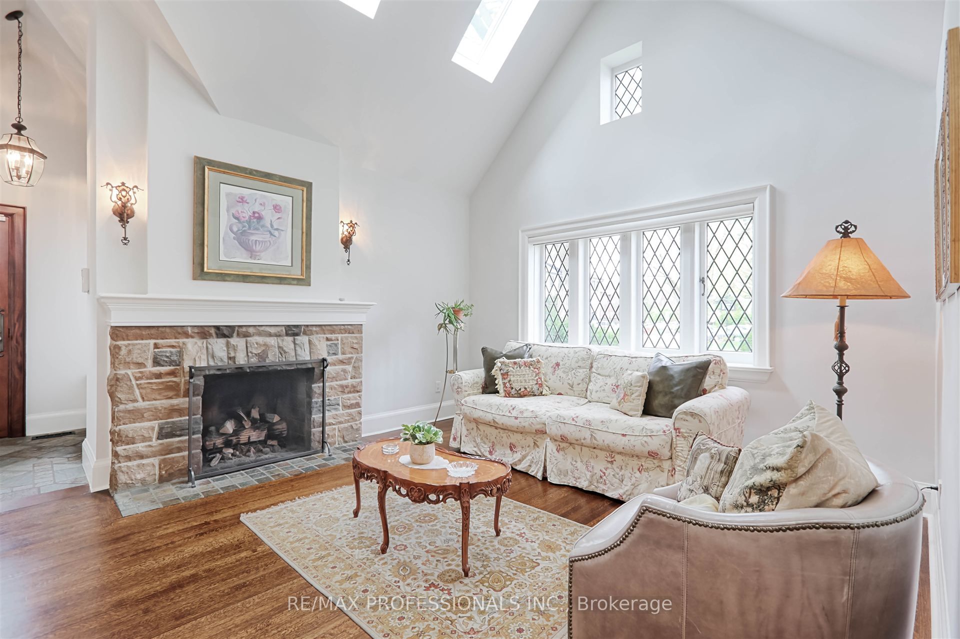 231 Grenview Boulevard Property Photo 8