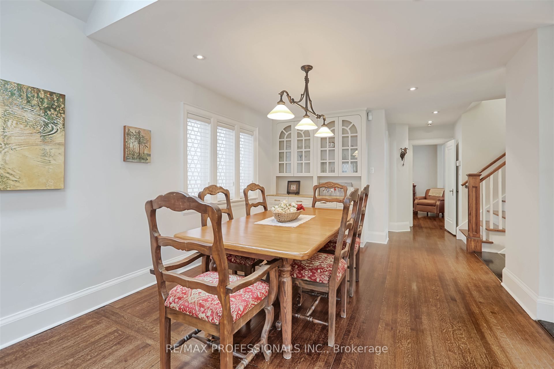 231 Grenview Boulevard Property Photo 9