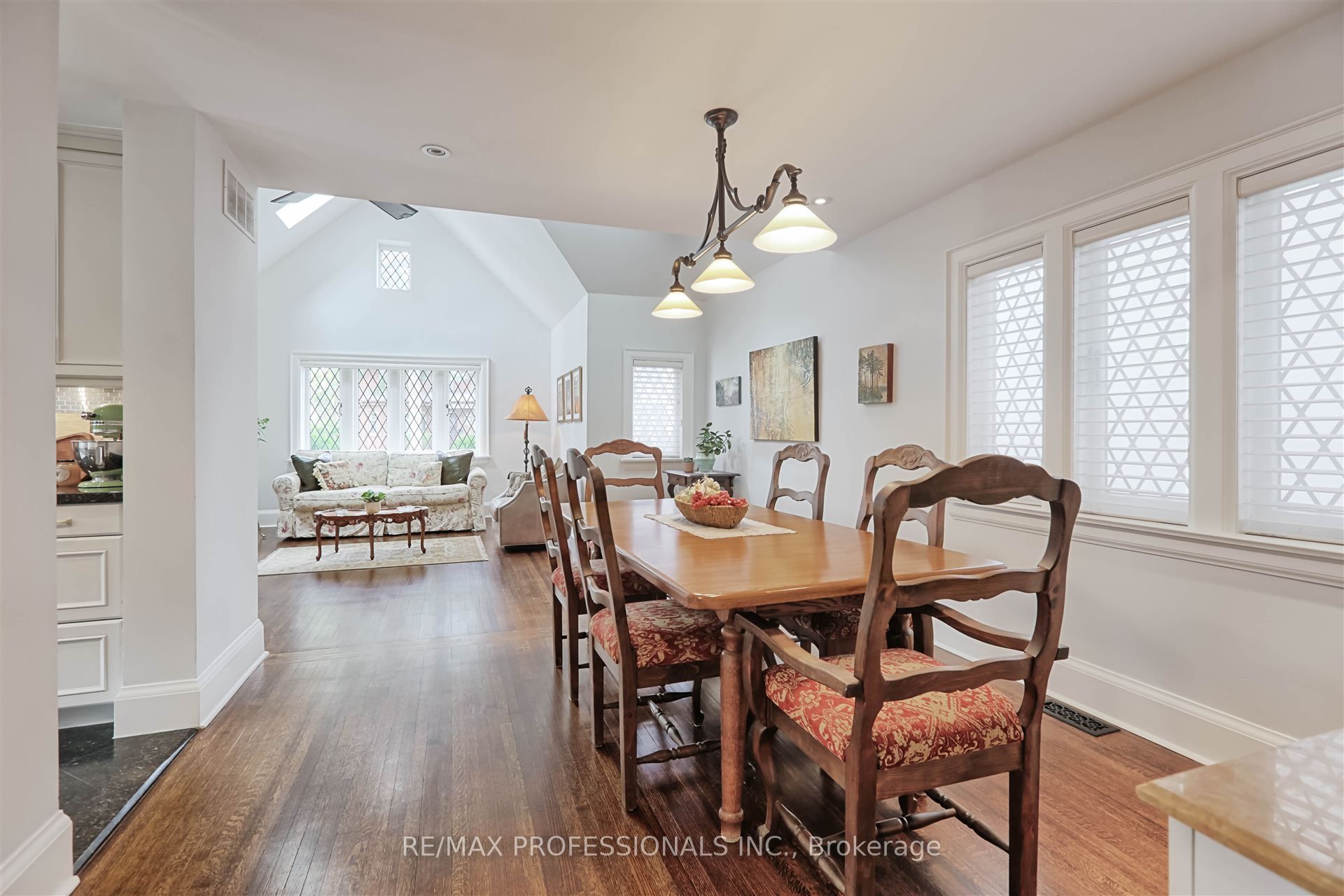 231 Grenview Boulevard Property Photo 11