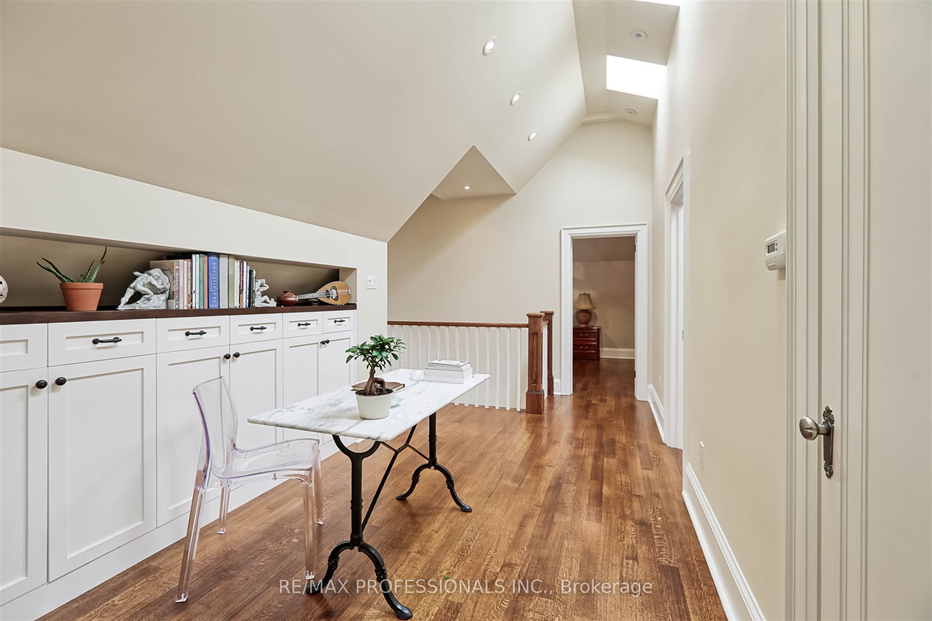 231 Grenview Boulevard Property Photo 17
