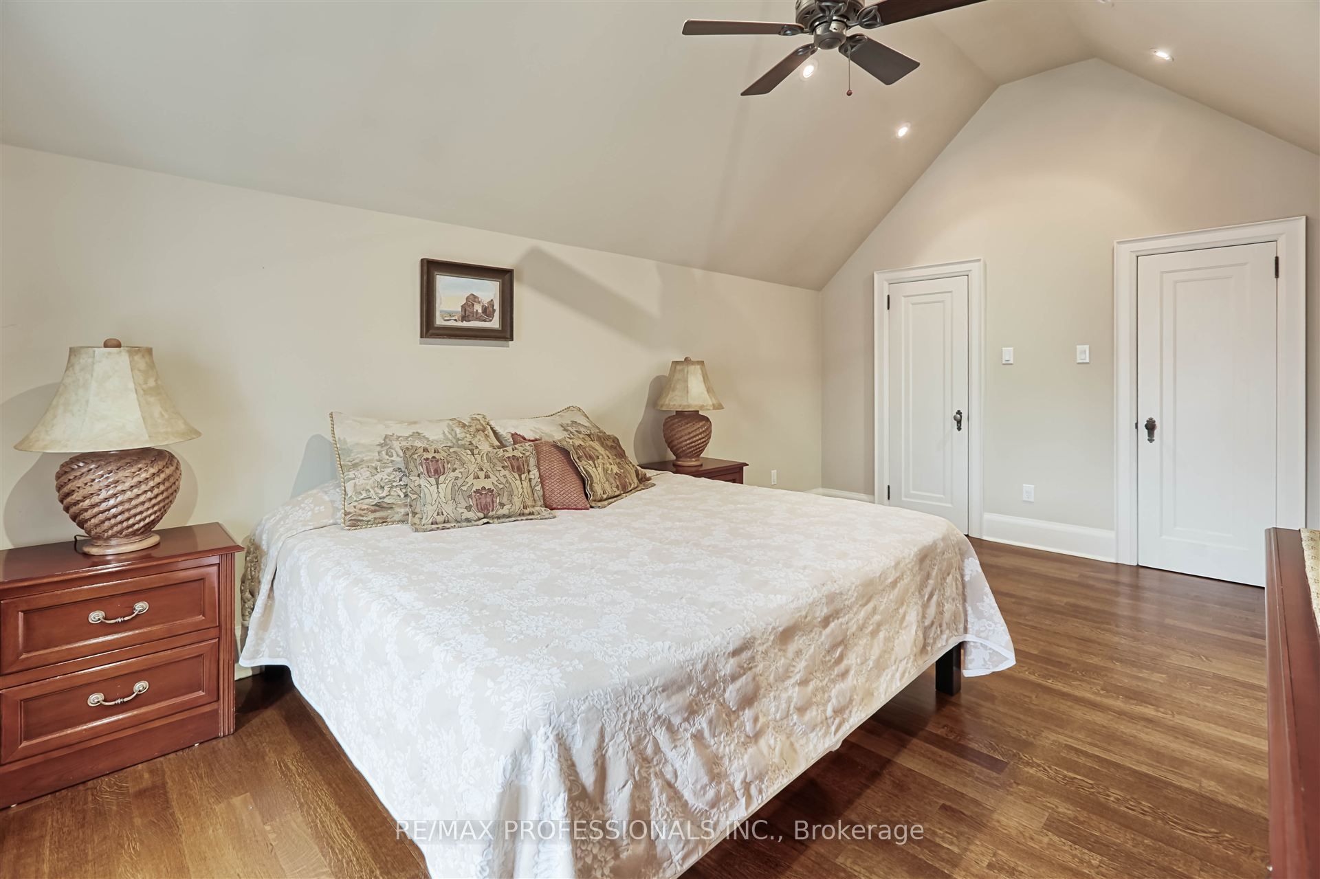 231 Grenview Boulevard Property Photo 23