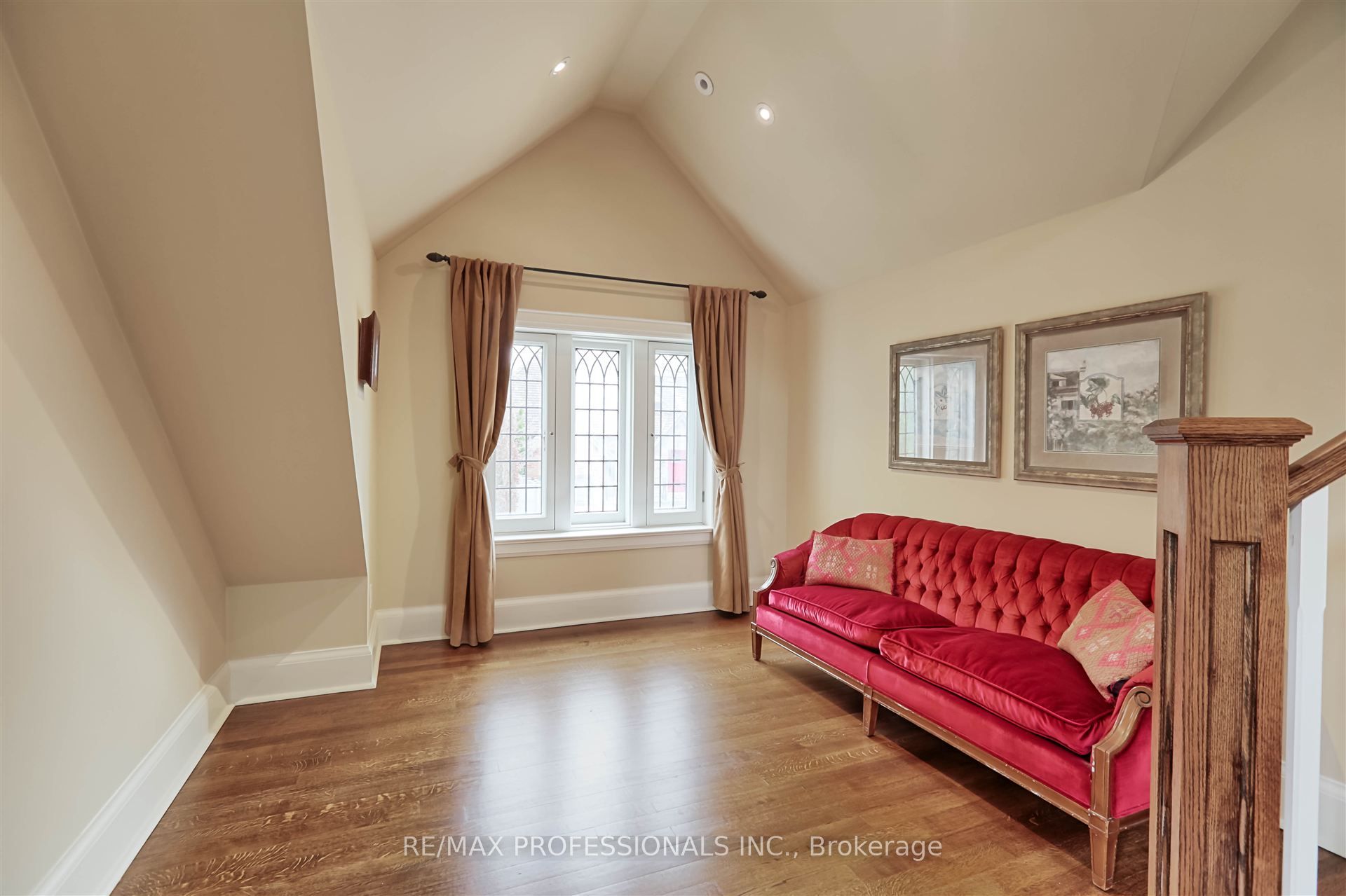 231 Grenview Boulevard Property Photo 25