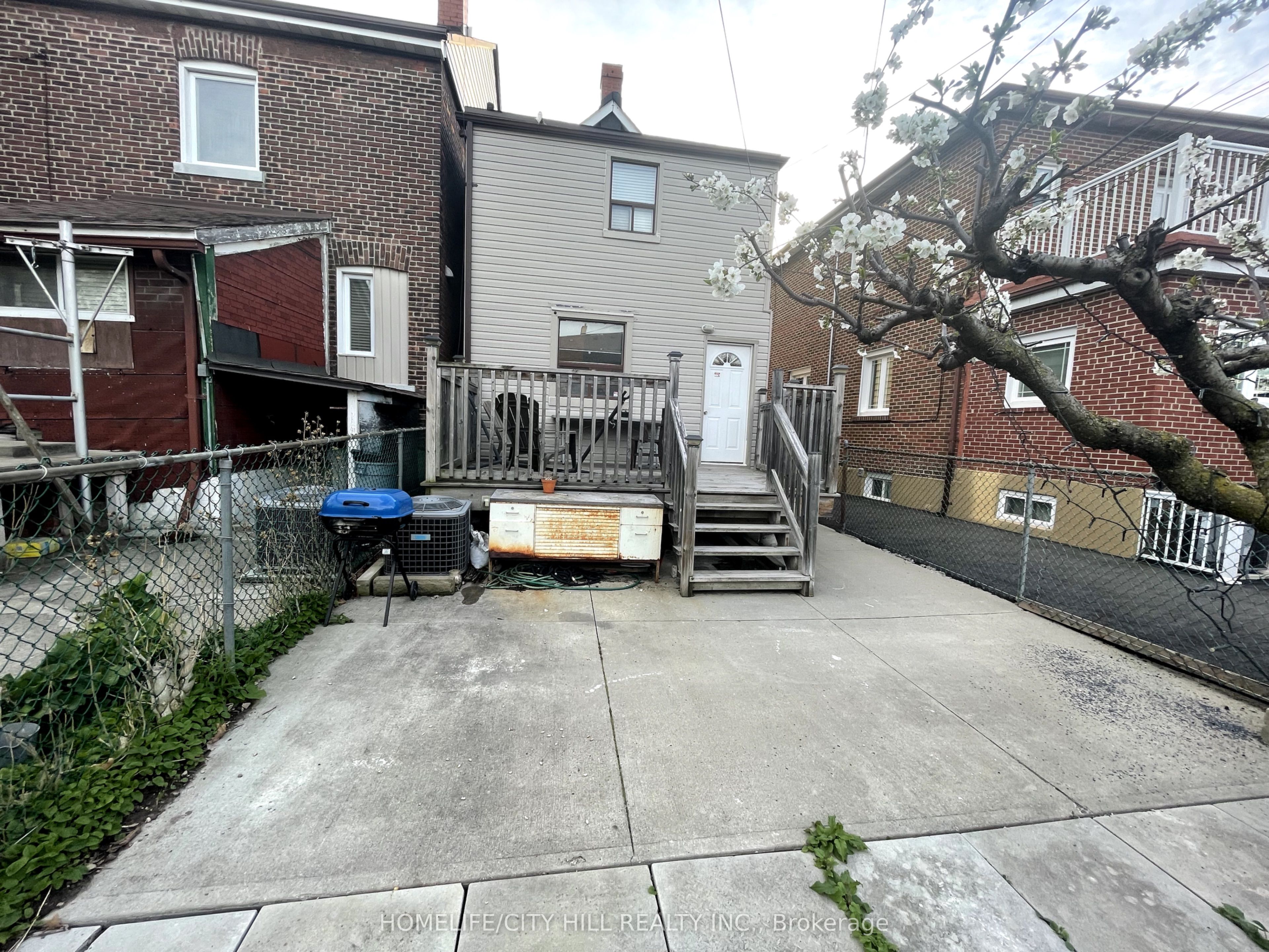 71 Russett Avenue Property Photo 32
