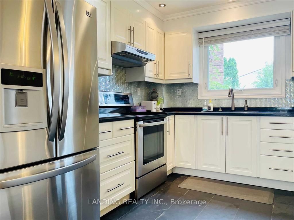 4263 Sugarbush Road Property Photo 12