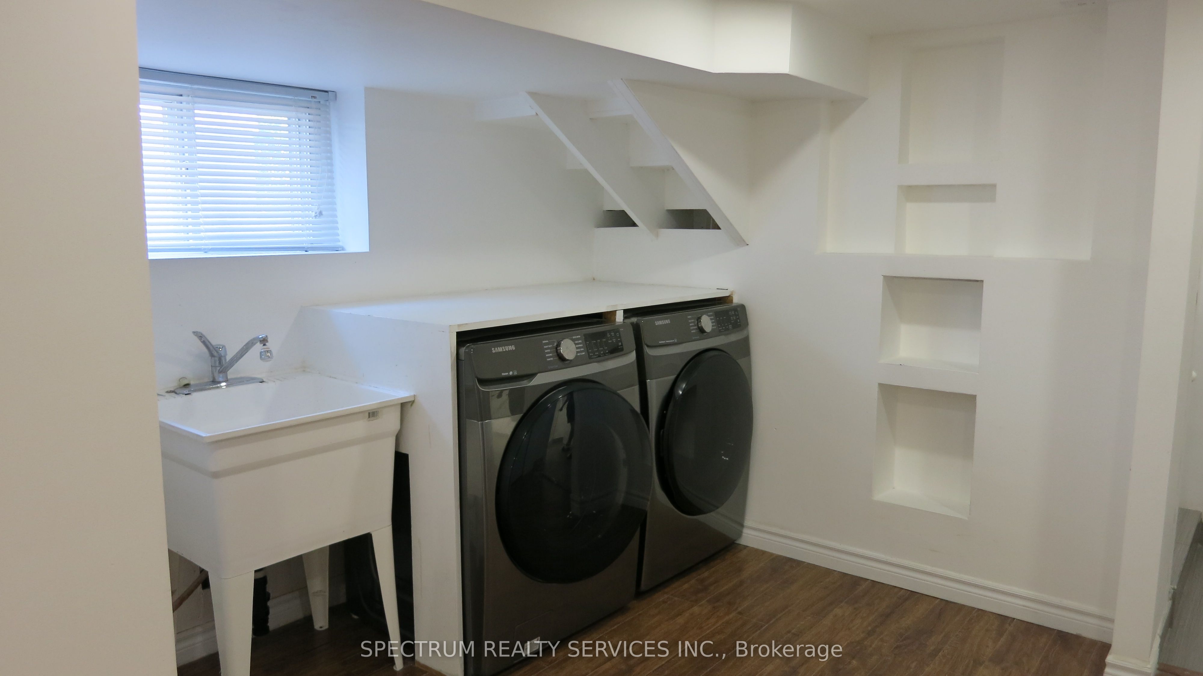 639 Third Street Bsmt Property Photo 4
