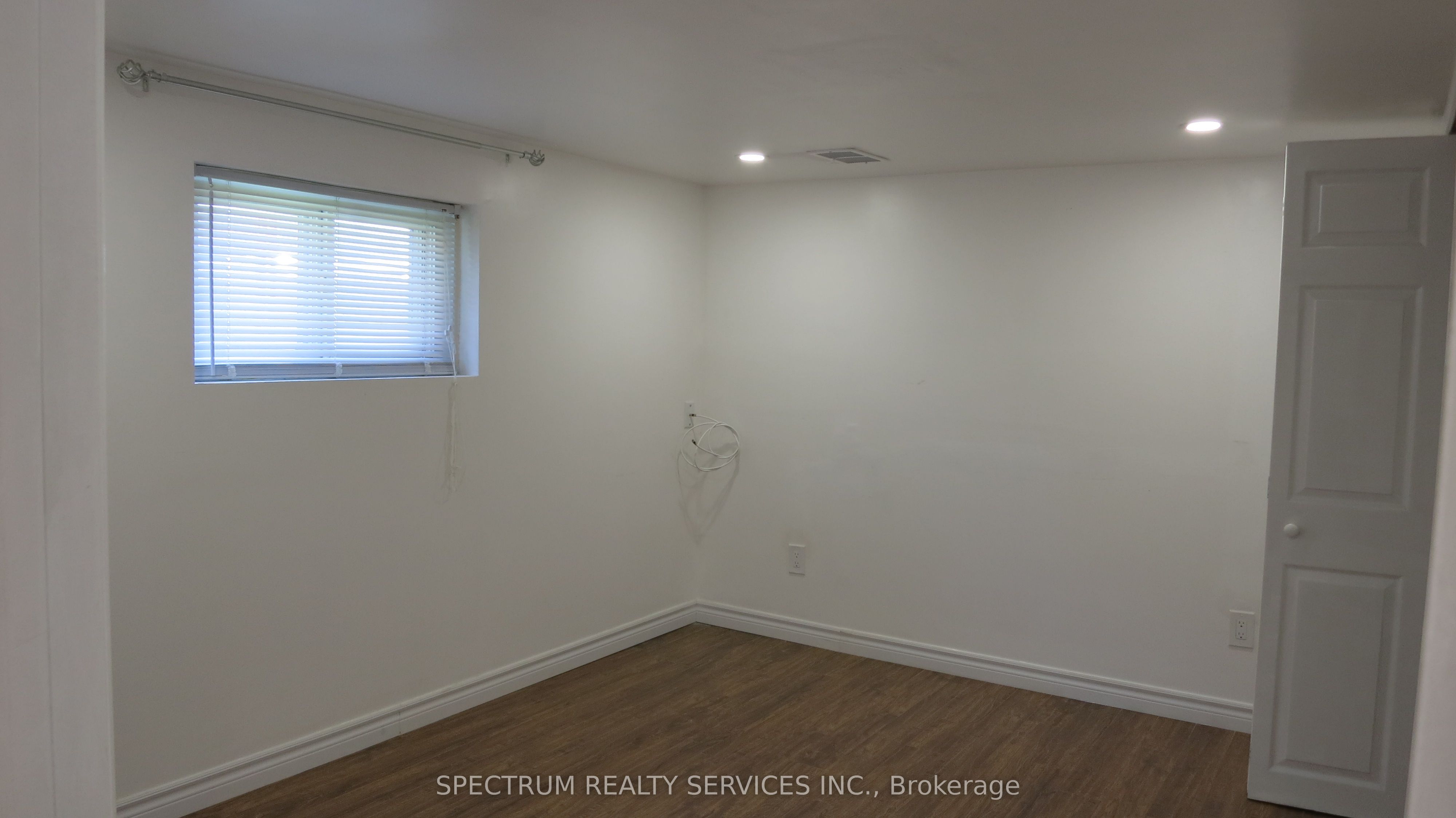 639 Third Street Bsmt Property Photo 8