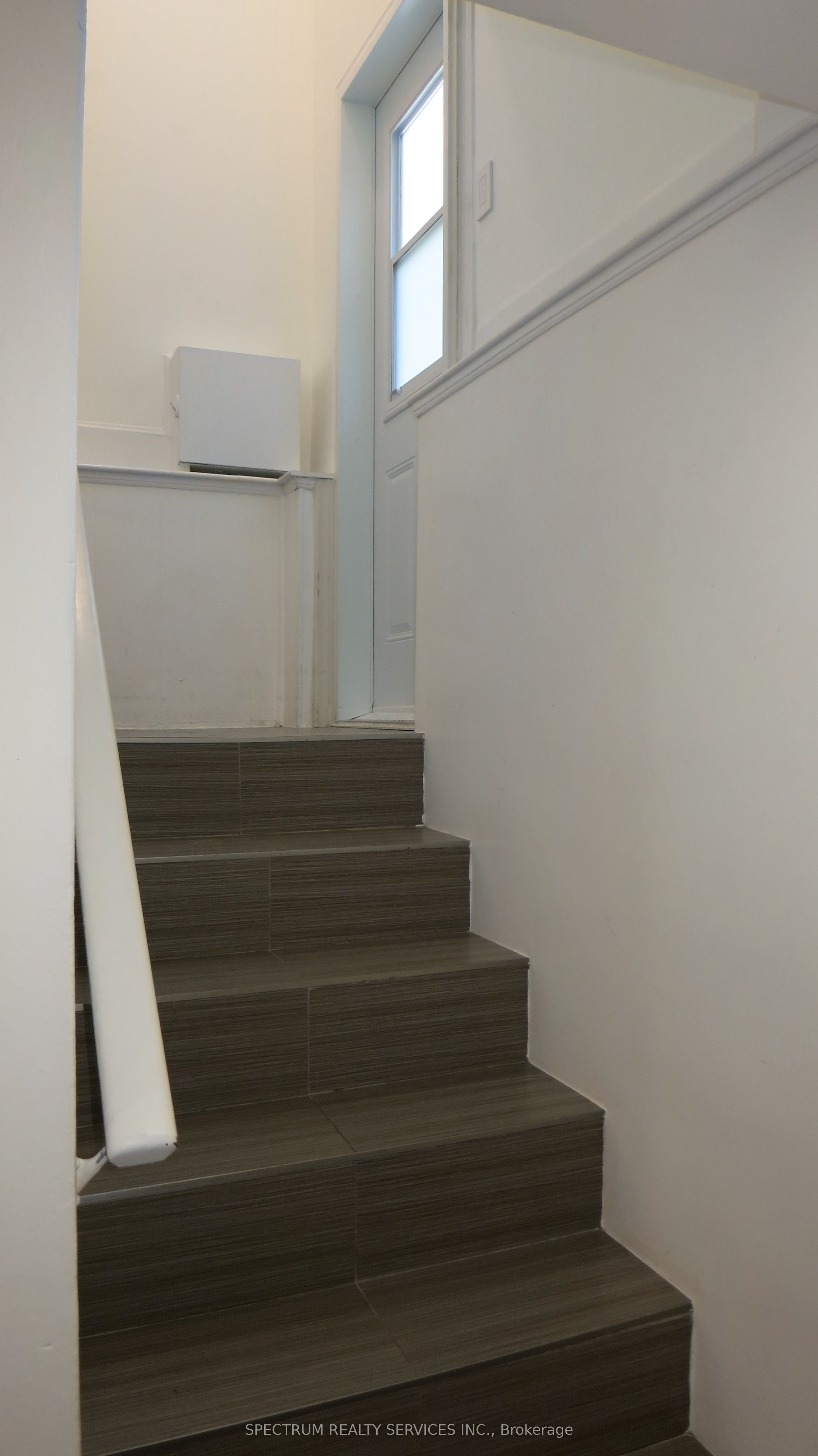 639 Third Street Bsmt Property Photo 12