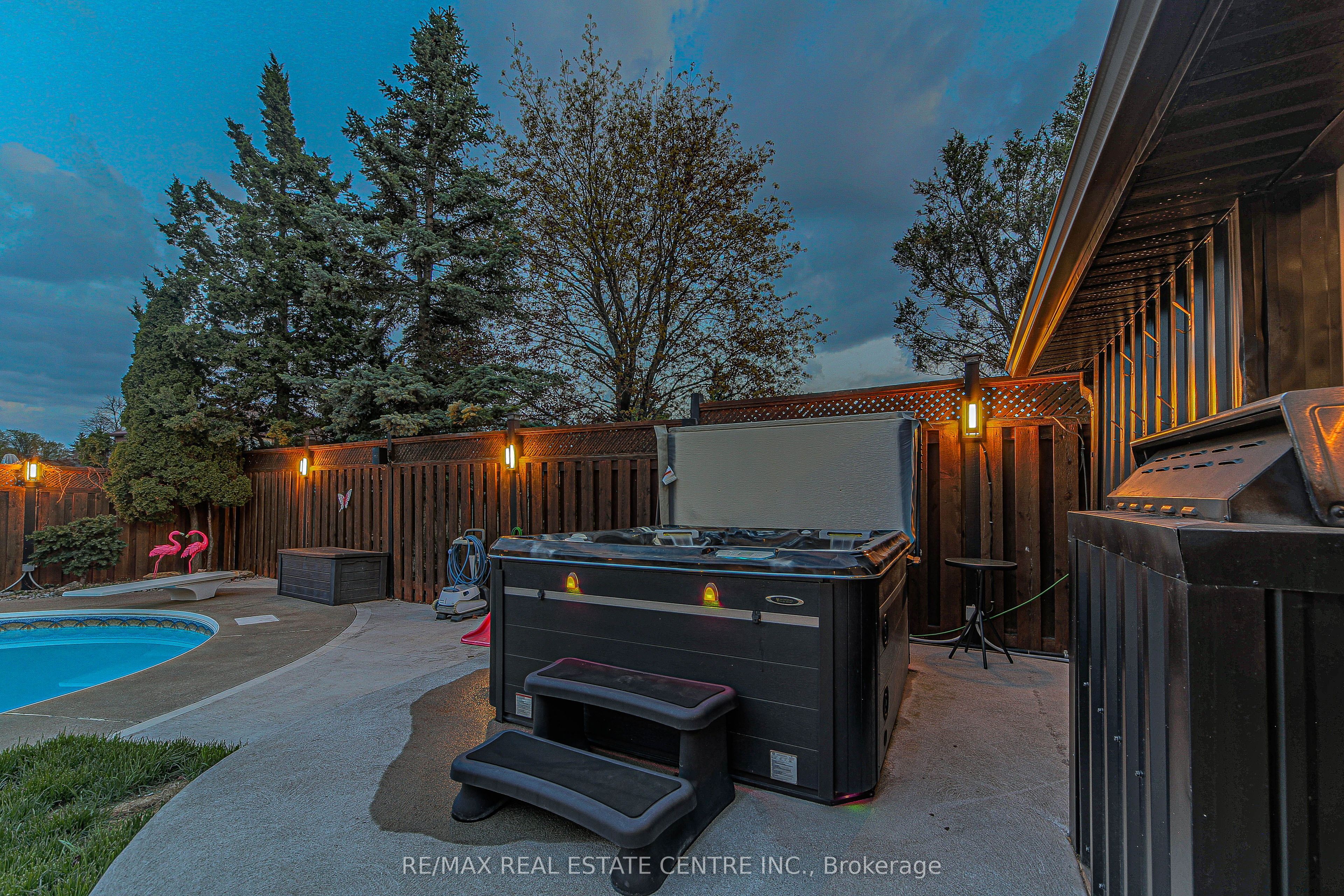 29 Linden Cres Property Photo 45
