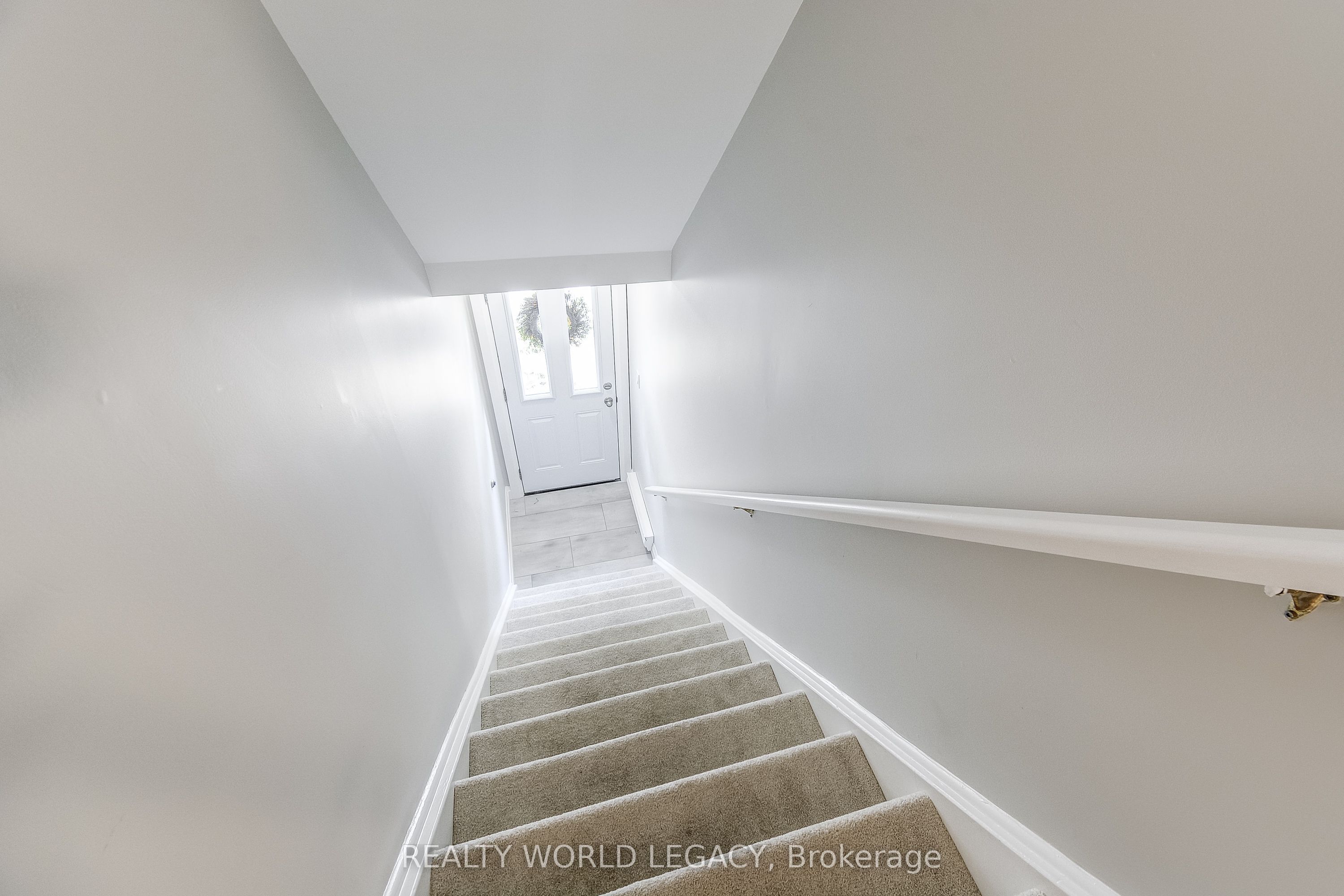 2055 Walker's Line 240 Property Photo 6