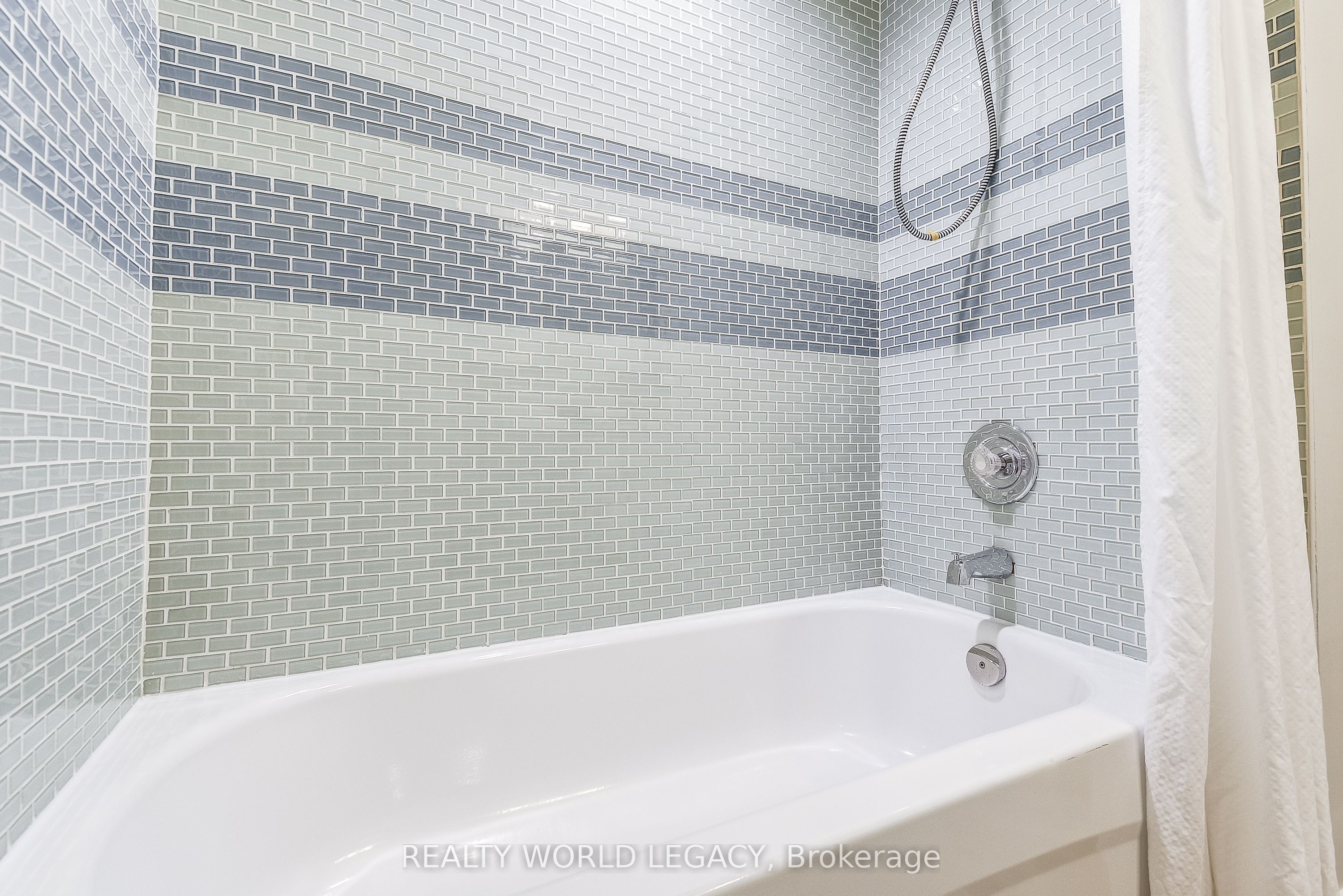 2055 Walker's Line 240 Property Photo 32