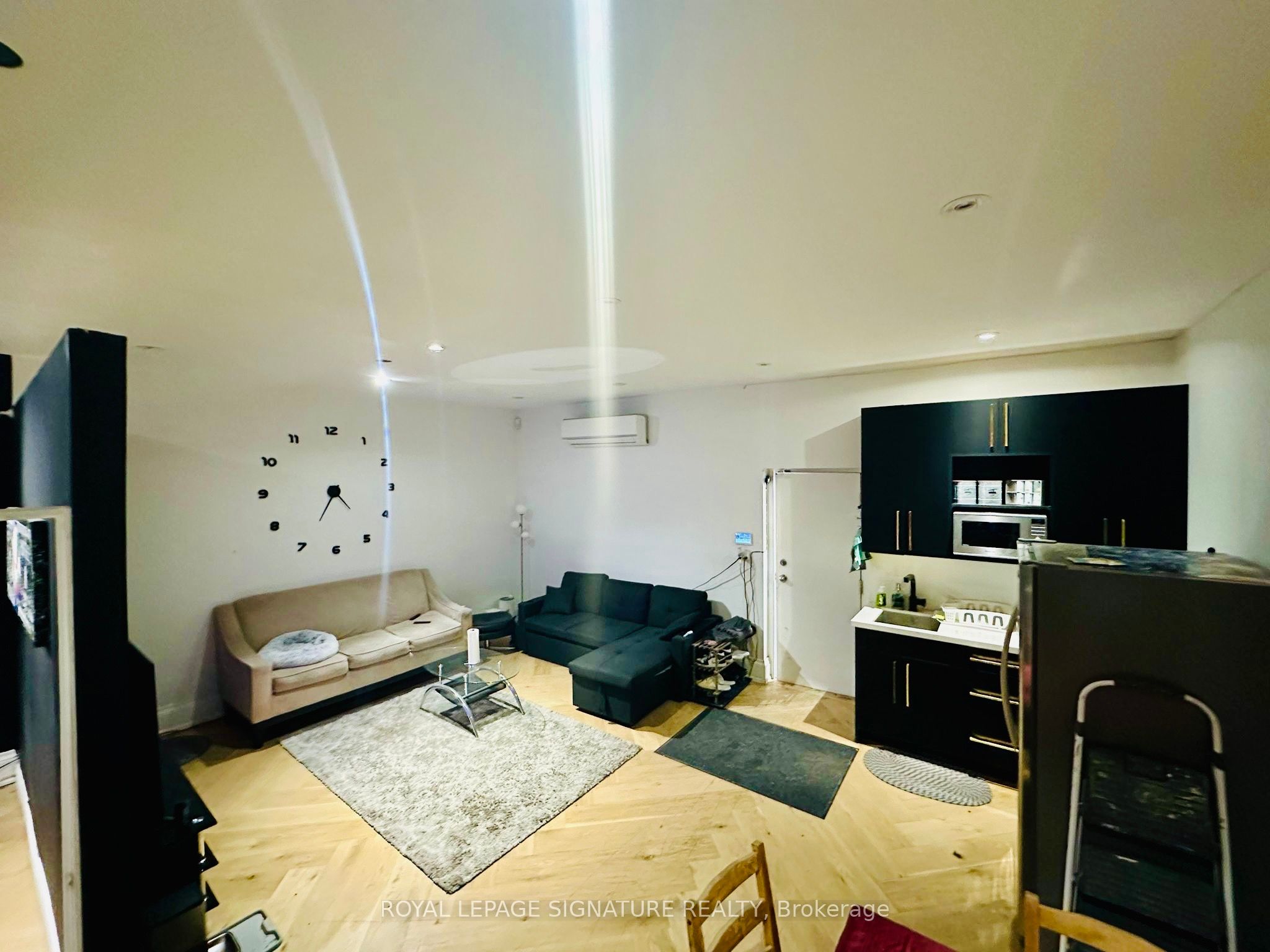 2487 Dufferin Street Property Photo 12