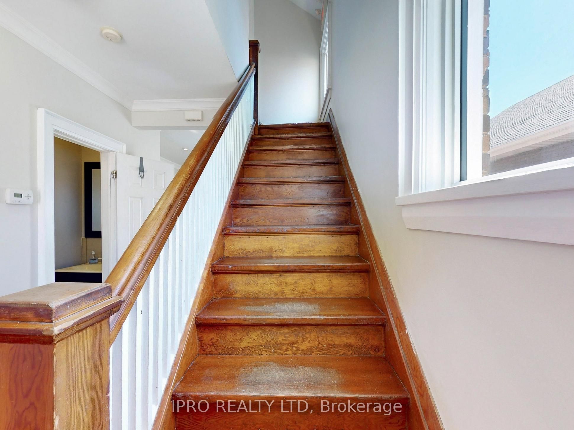 219 Queen Street Property Photo 26