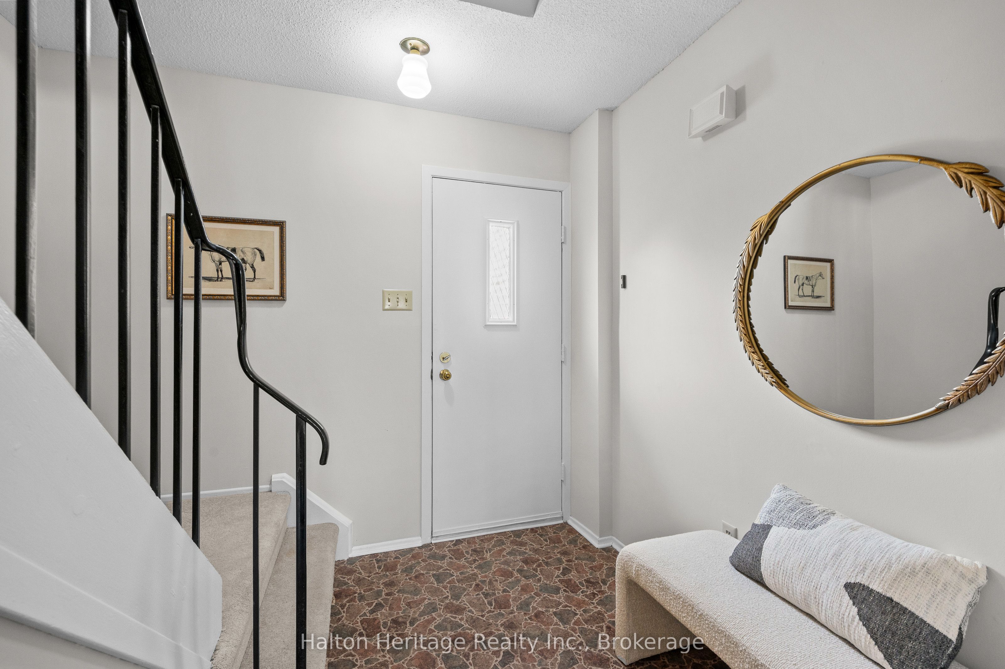 #71 - 1556 Lancaster Drive Property Photo 6