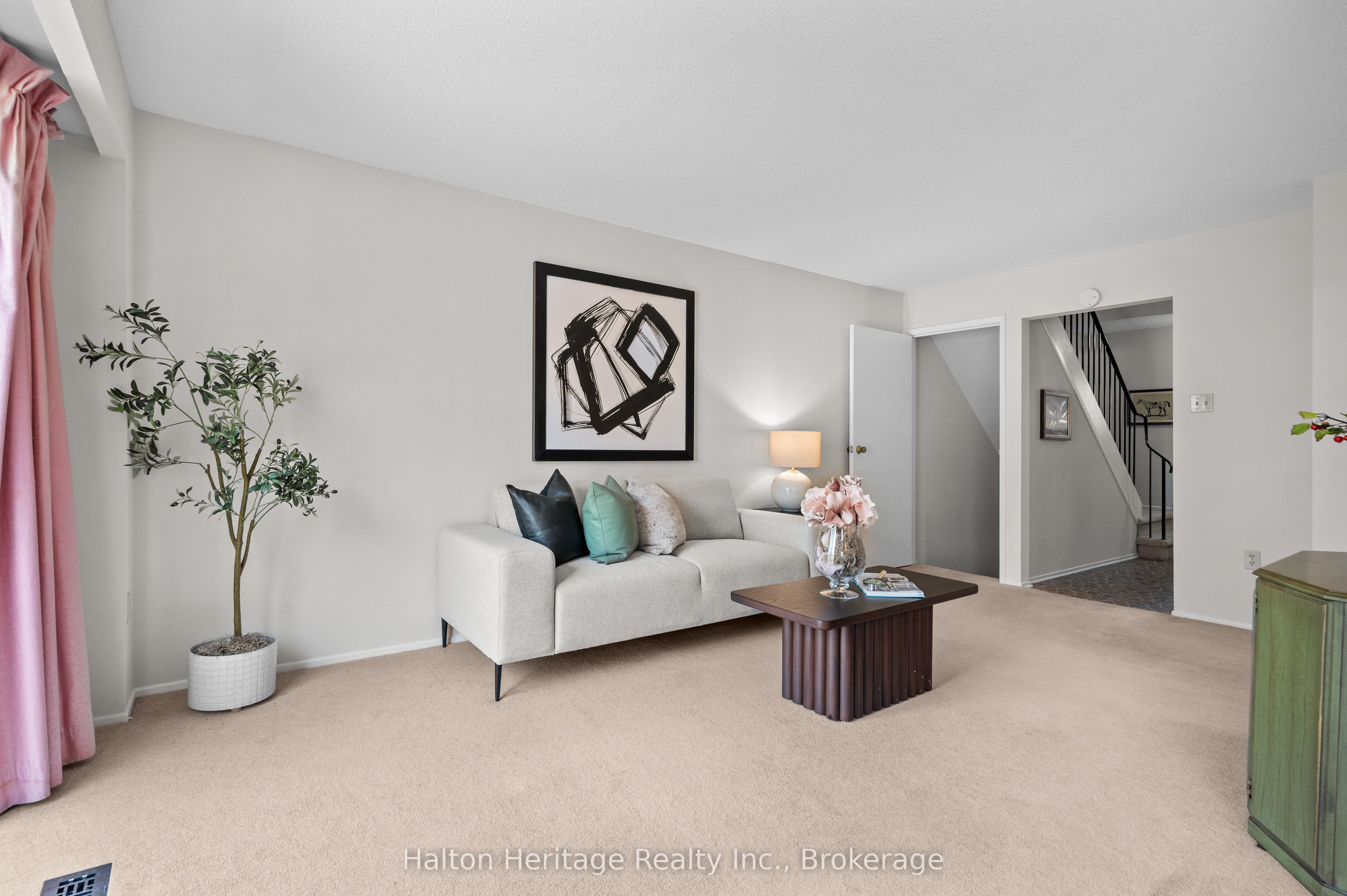 #71 - 1556 Lancaster Drive Property Photo 12