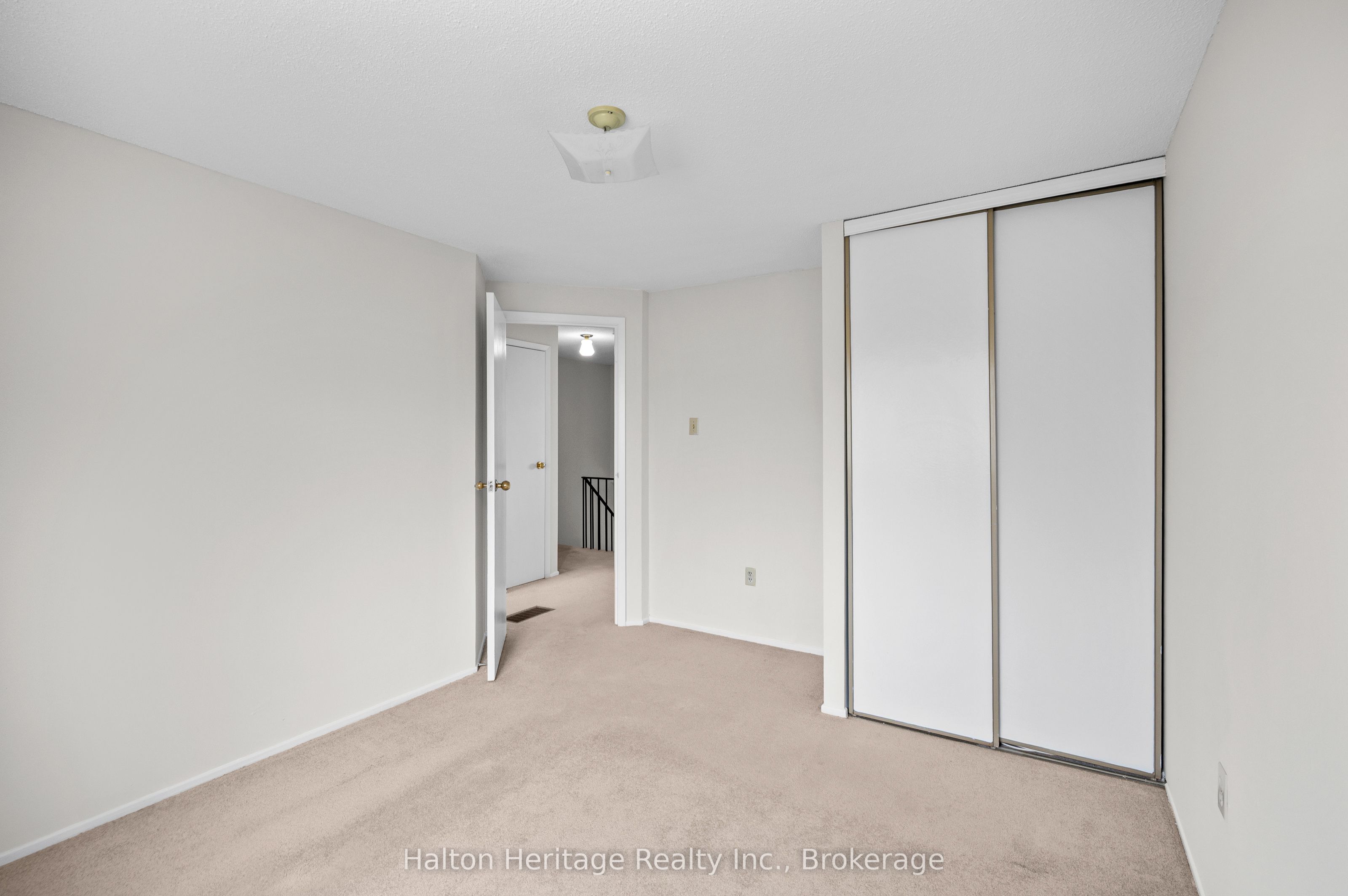 #71 - 1556 Lancaster Drive Property Photo 33
