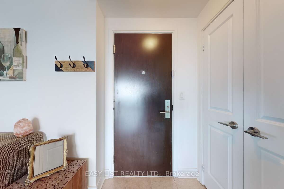 50 Absolute Avenue 3801 Property Photo 9