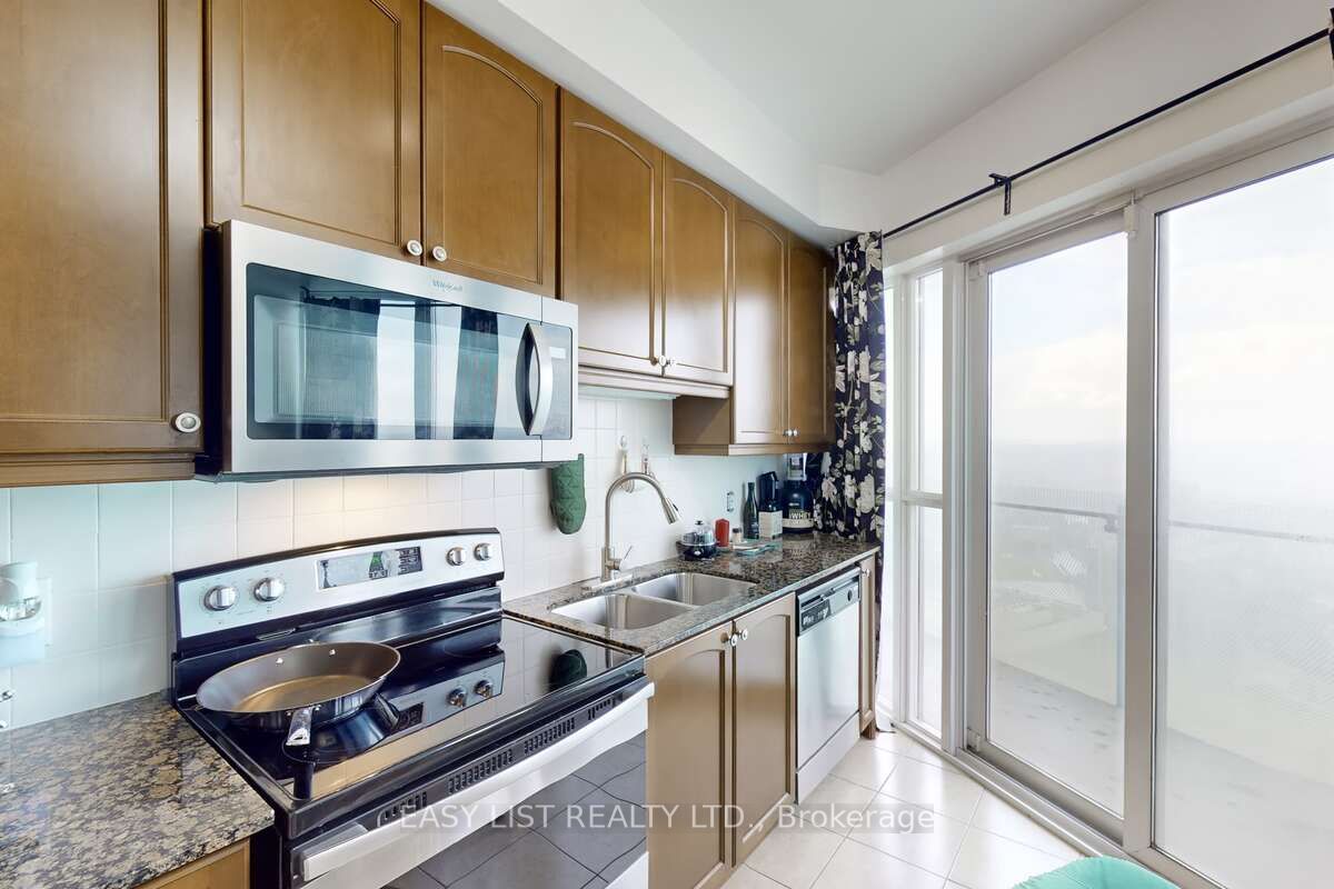 50 Absolute Avenue 3801 Property Photo 10