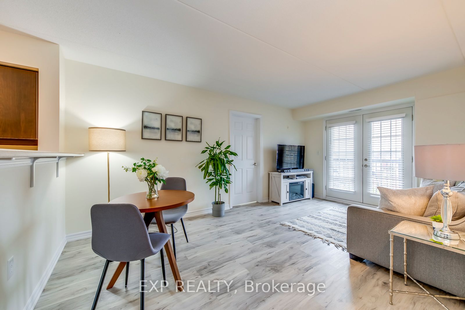 #309 - 1380 Main Street Property Photo
