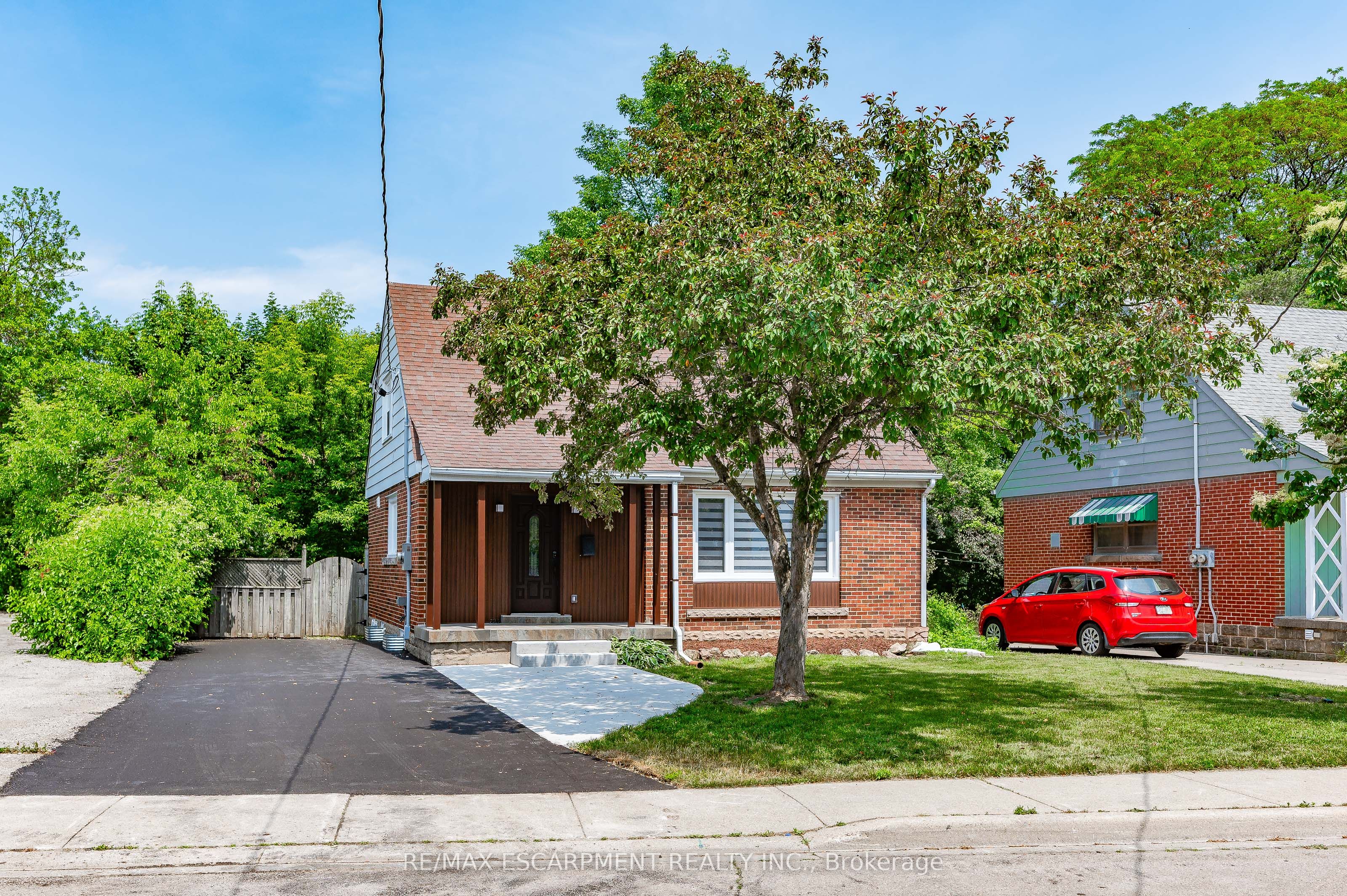 723 Hager Avenue B Property Photo 1