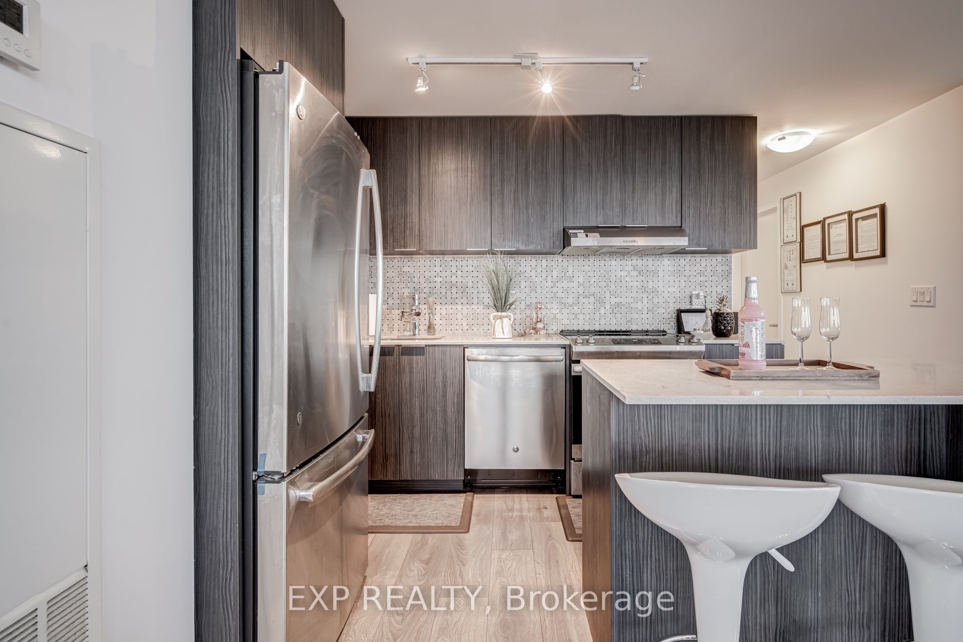 2520 Eglinton Avenue W 1514 Property Photo 16