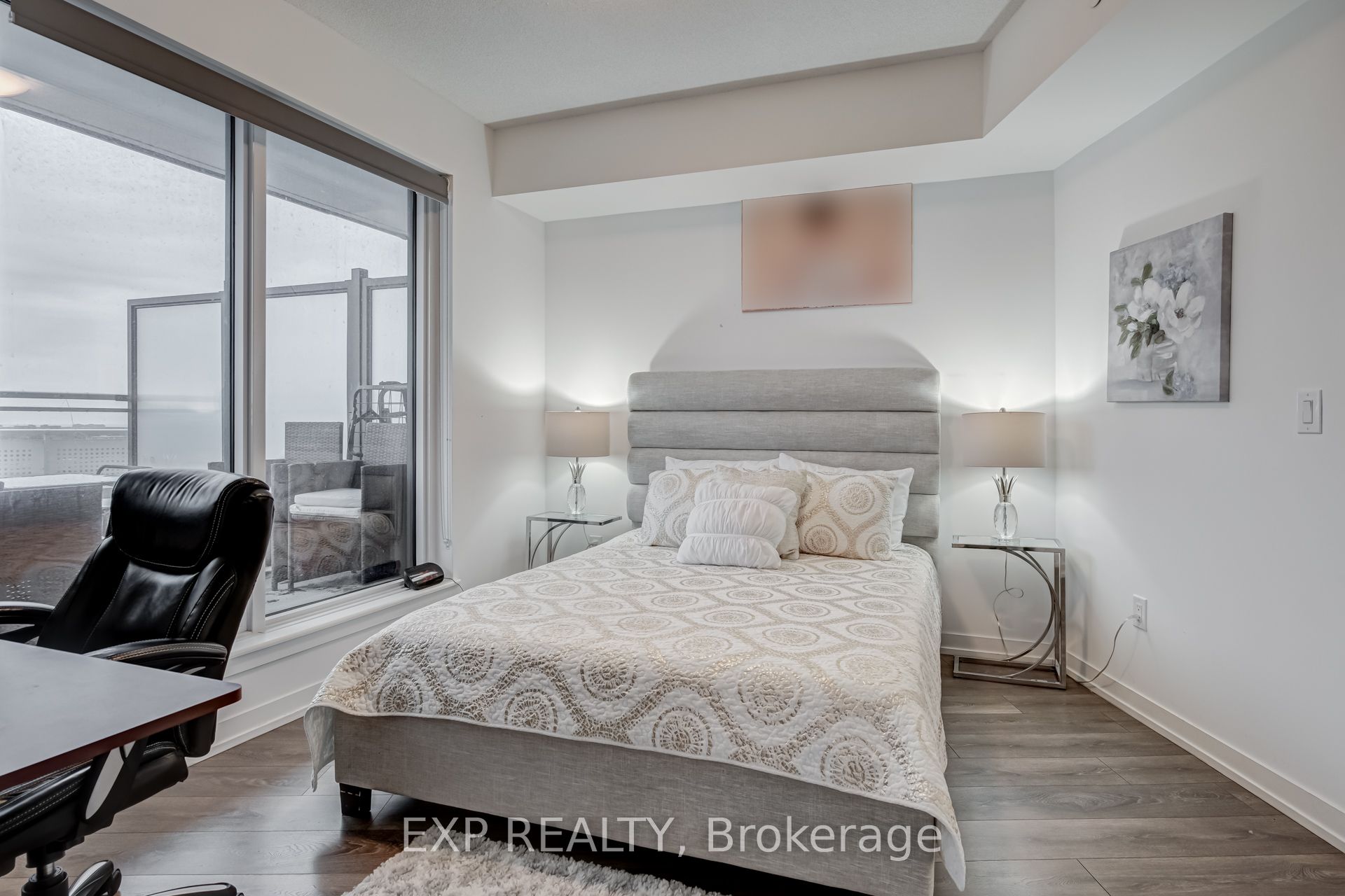 2520 Eglinton Avenue W 1514 Property Photo 21