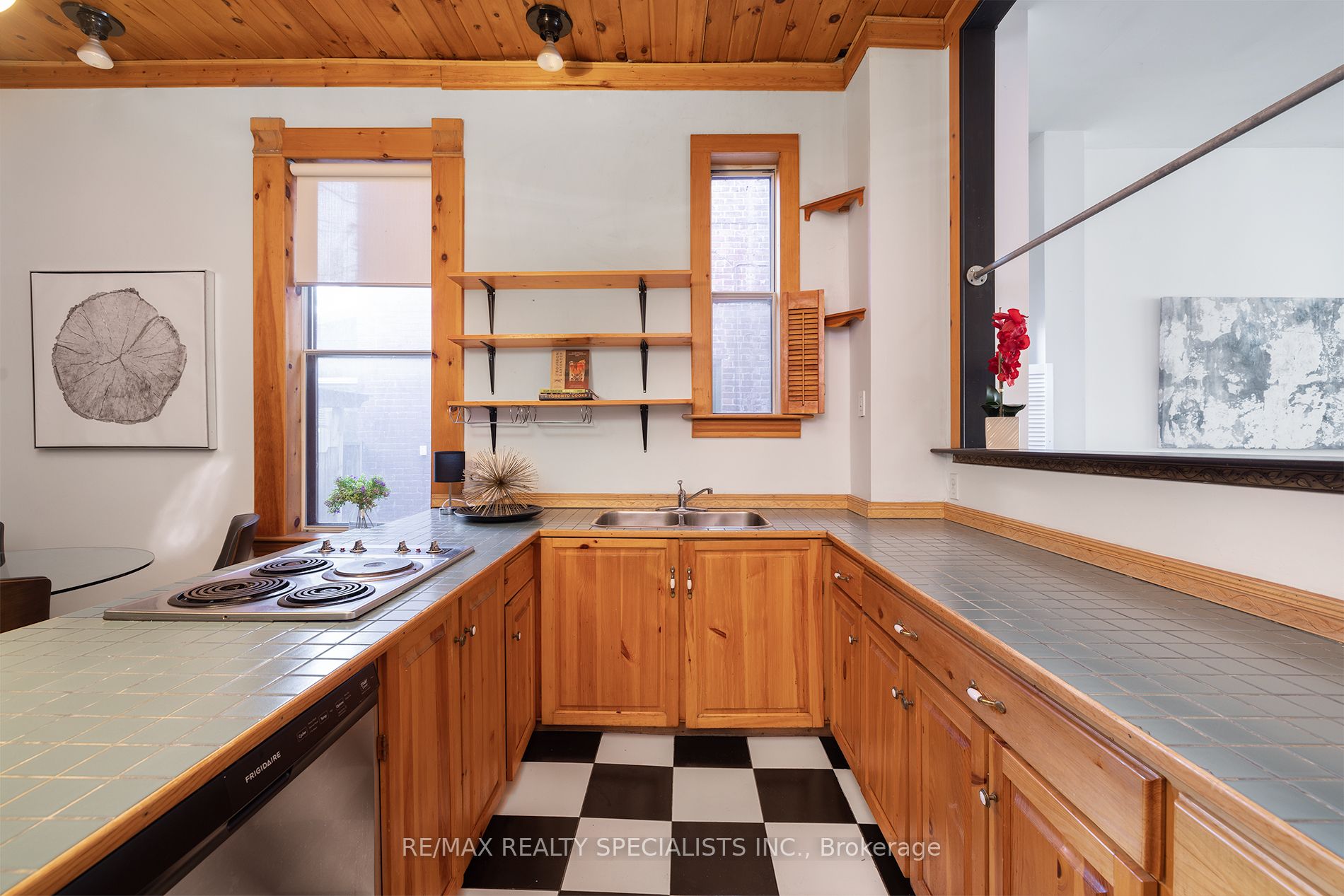 48 Leopold Street Property Photo 13