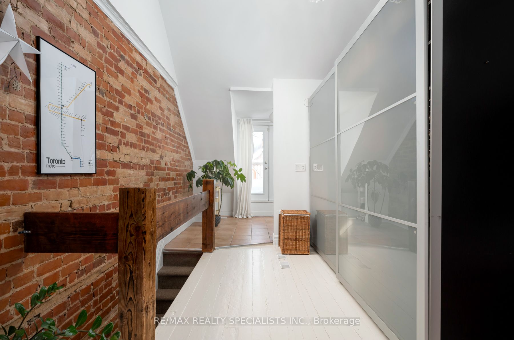 48 Leopold Street Property Photo 37