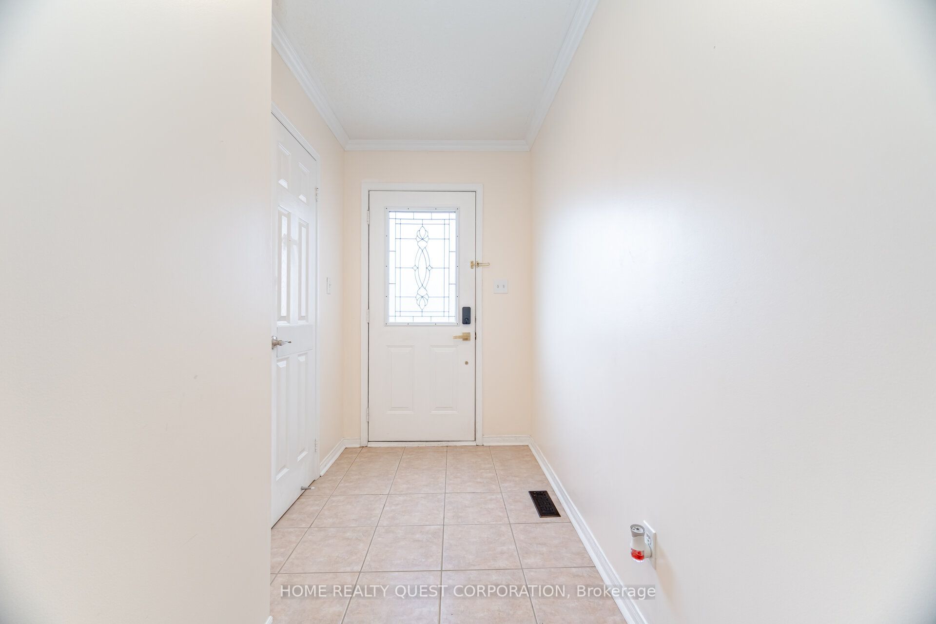 1322 Mowat Lane Property Photo 3