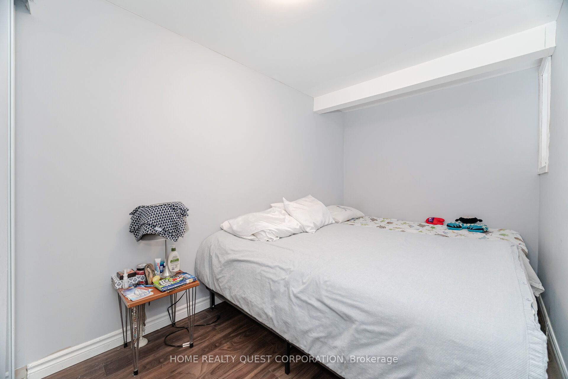 1322 Mowat Lane Property Photo 42