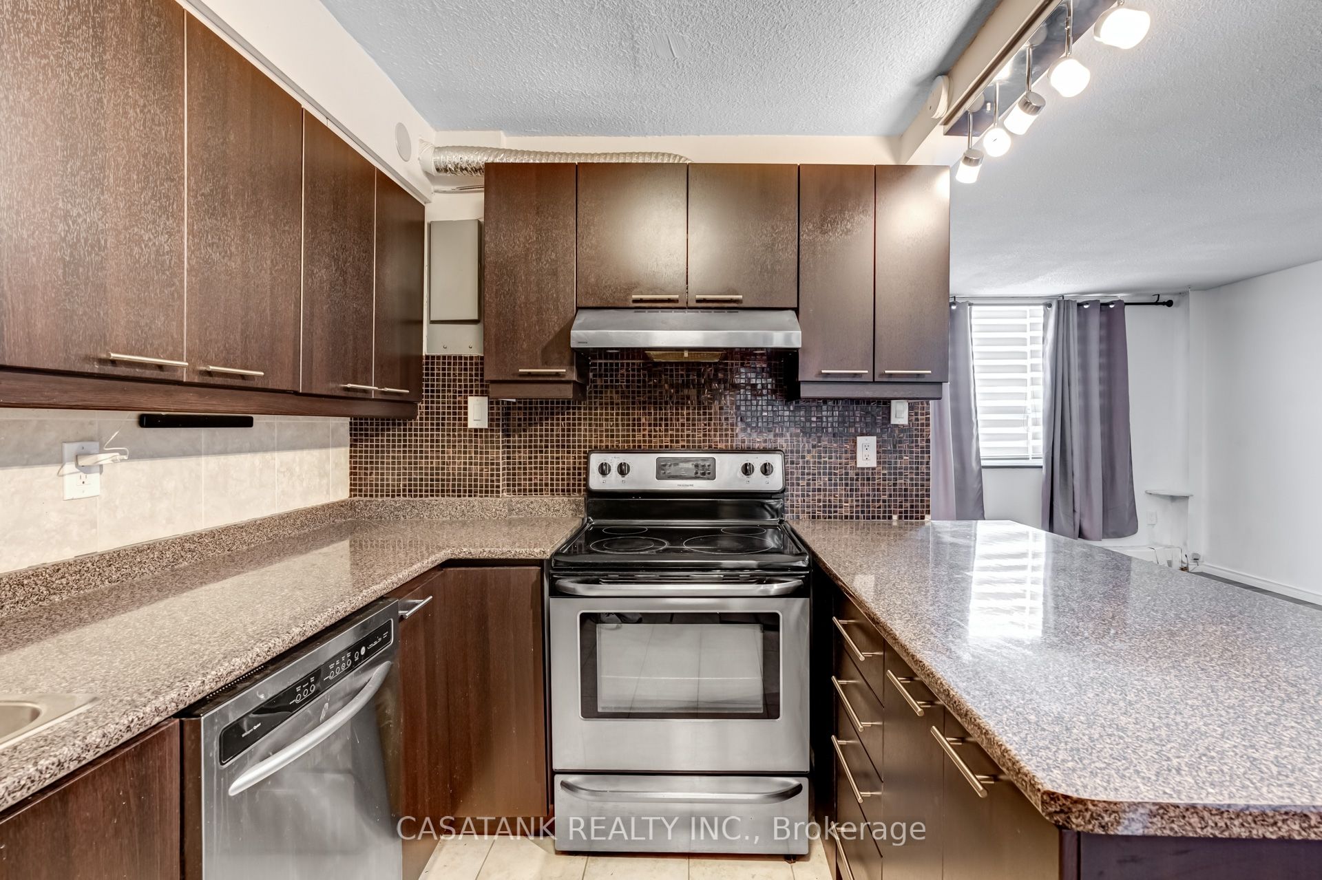 1050 Stainton Drive 308 Property Photo 7