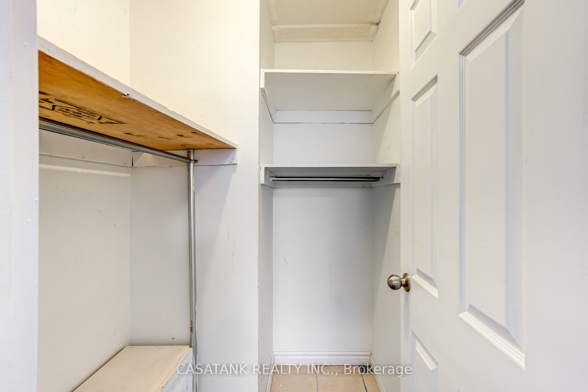 1050 Stainton Drive 308 Property Photo 10