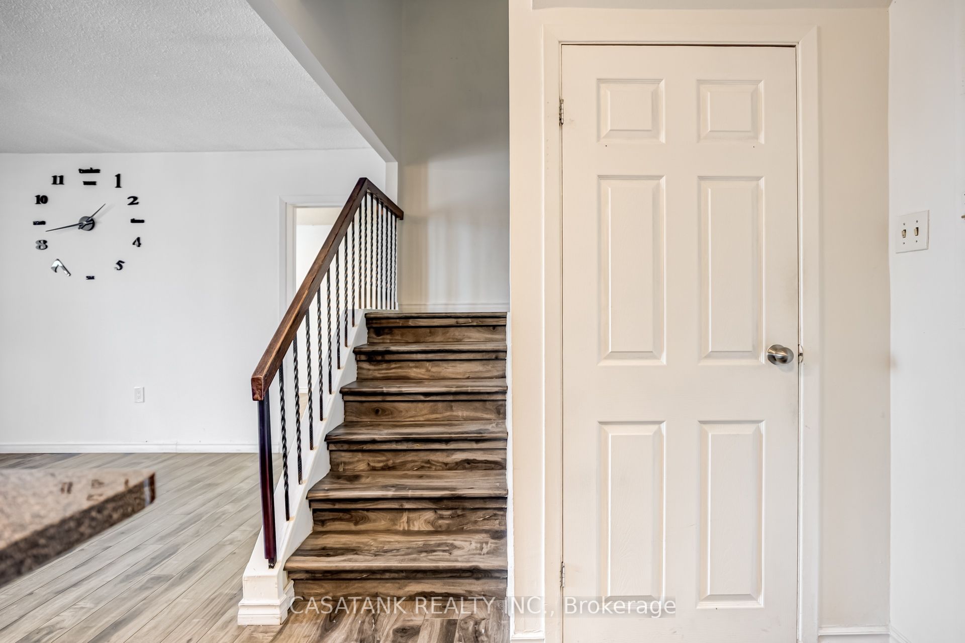 1050 Stainton Drive 308 Property Photo 12