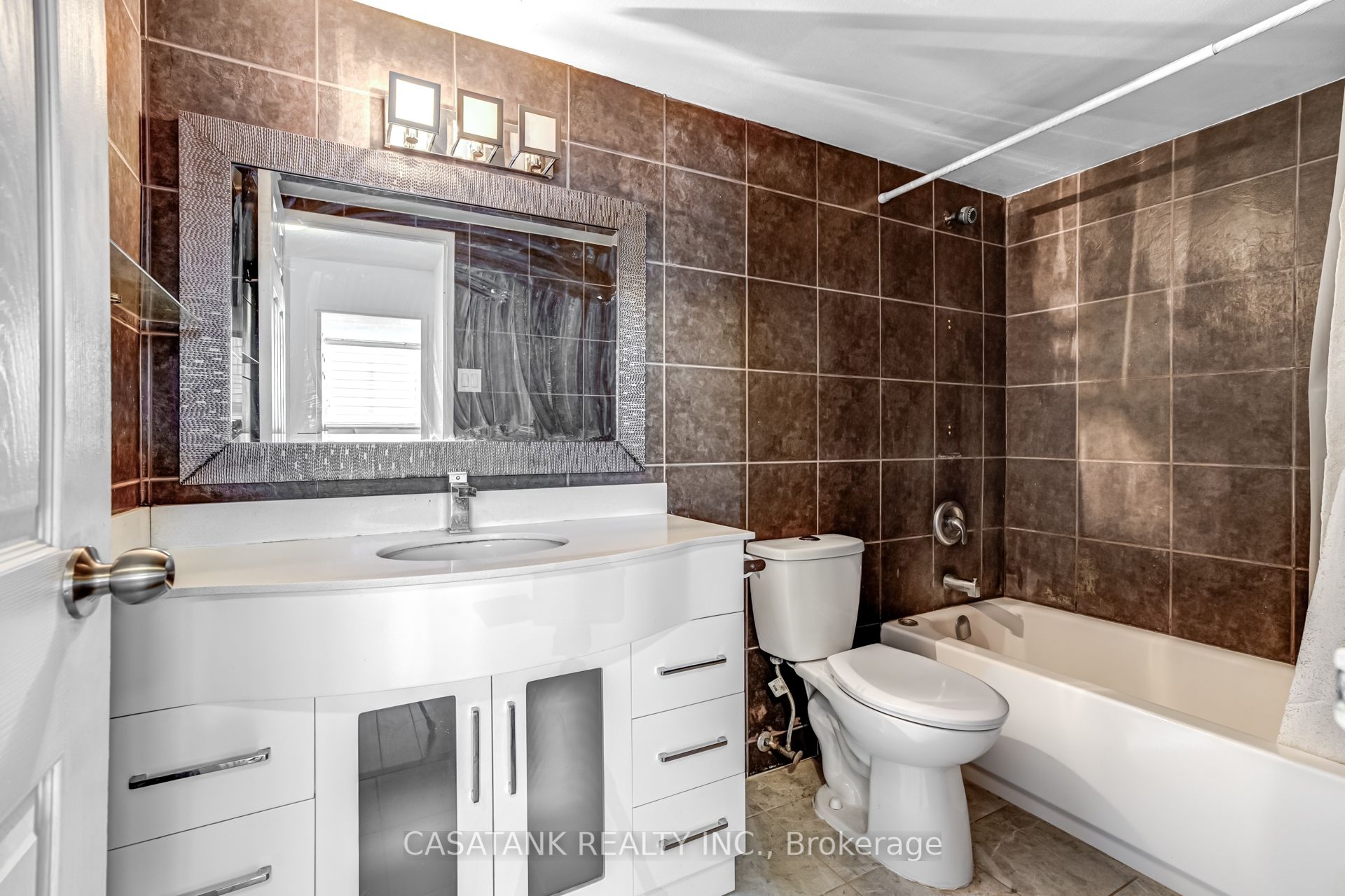1050 Stainton Drive 308 Property Photo 16