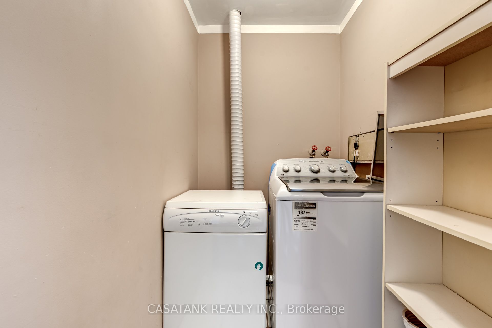 1050 Stainton Drive 308 Property Photo 18