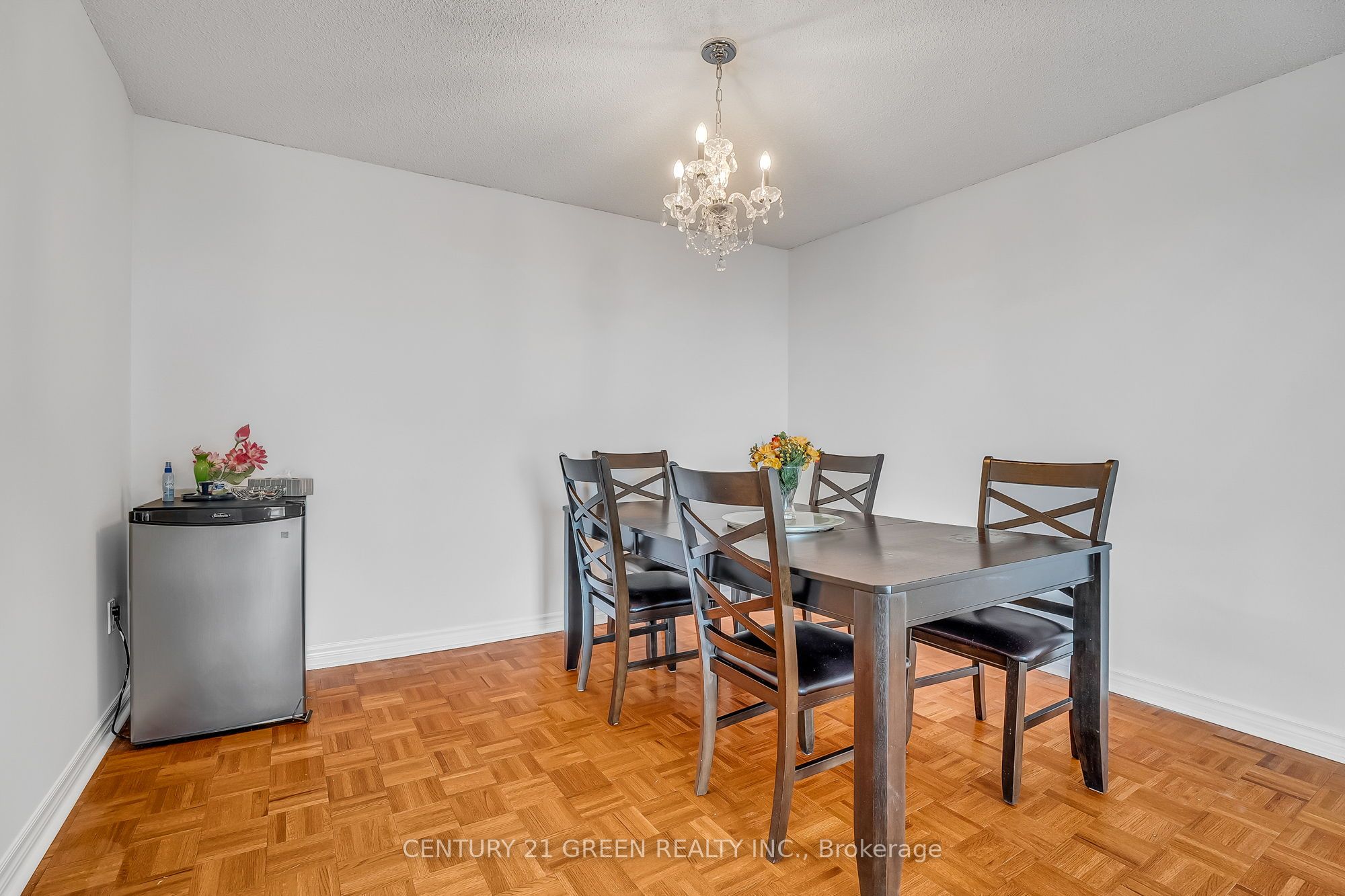 #706 - 350 Webb Drive Property Photo 6